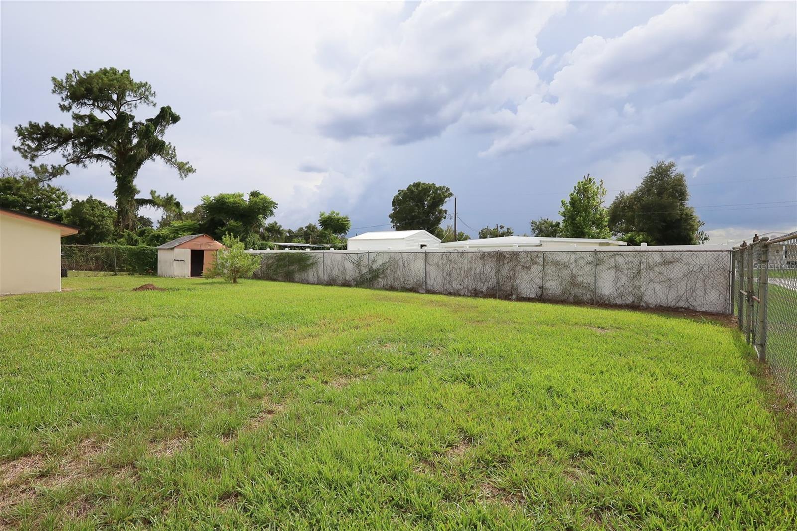 505 CLEARFIELD RD — photo 37