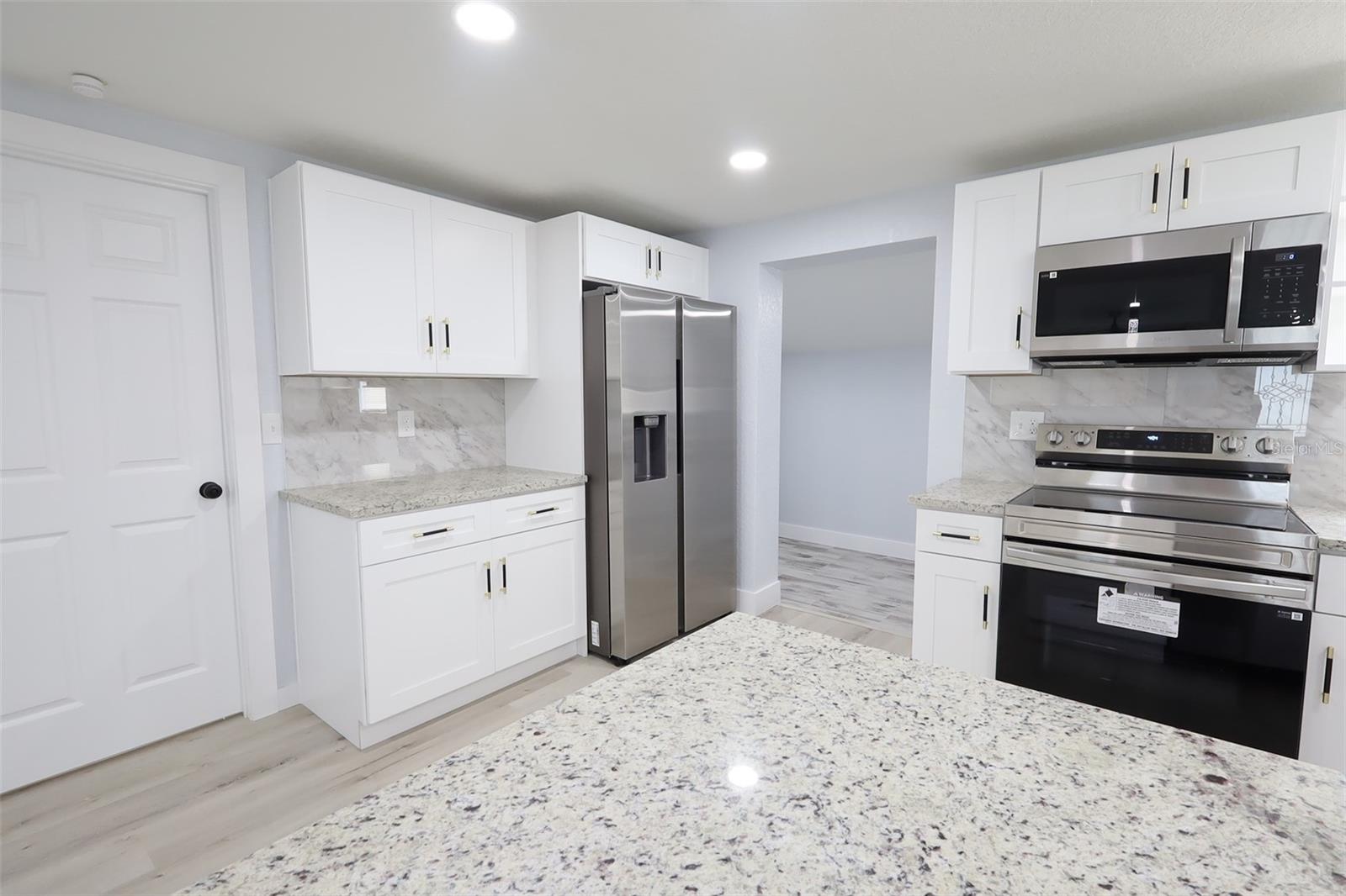 505 CLEARFIELD RD — photo 7