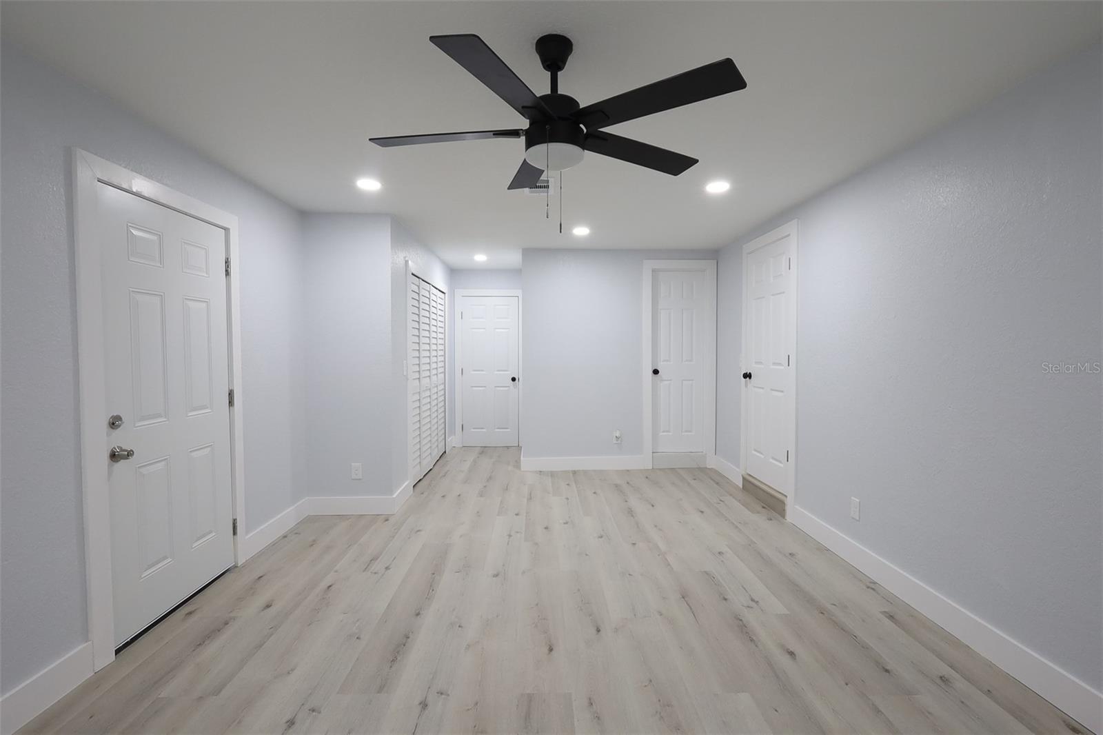 505 CLEARFIELD RD — photo 23