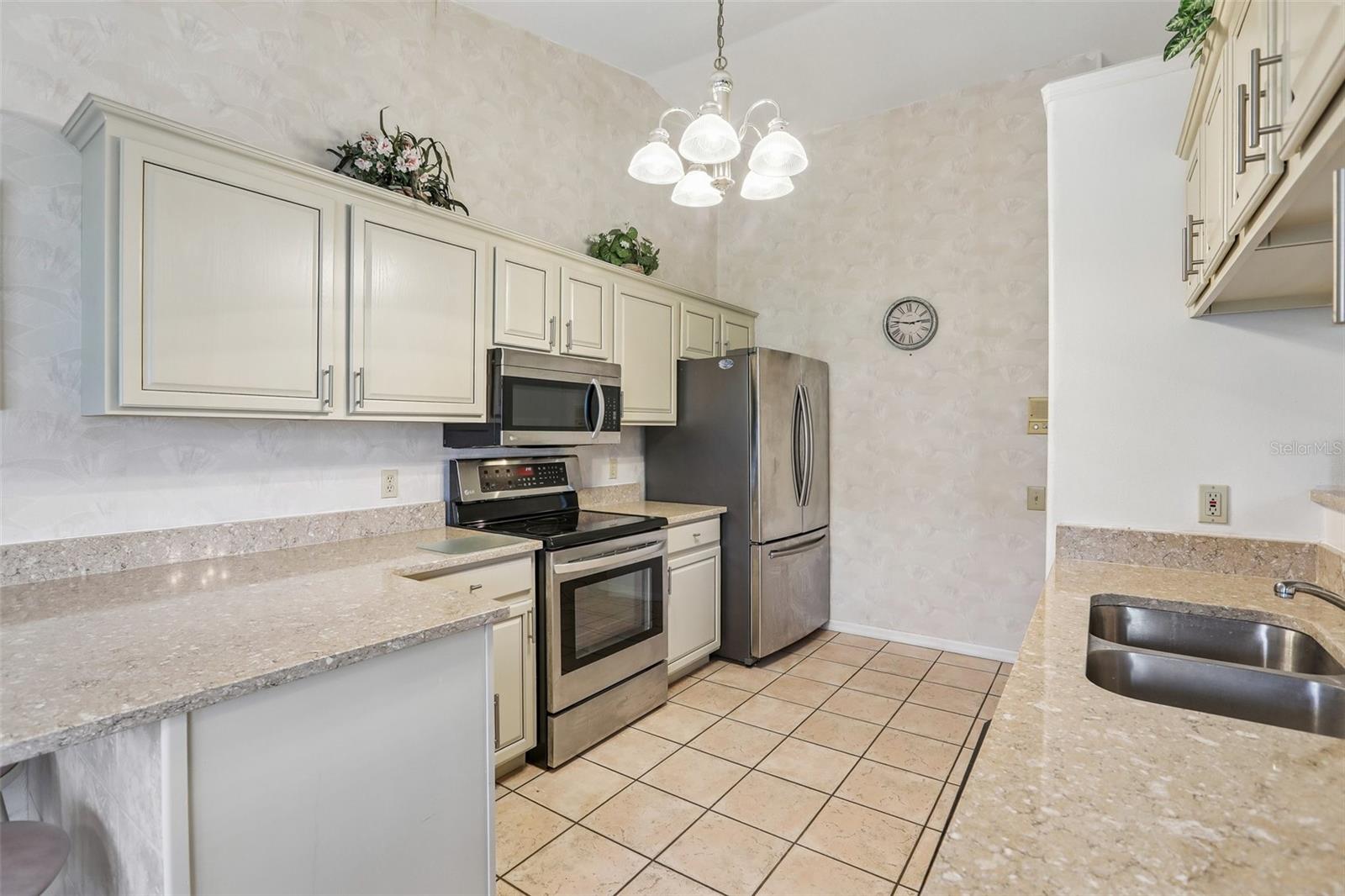 8328 PAVILION DR — photo 18