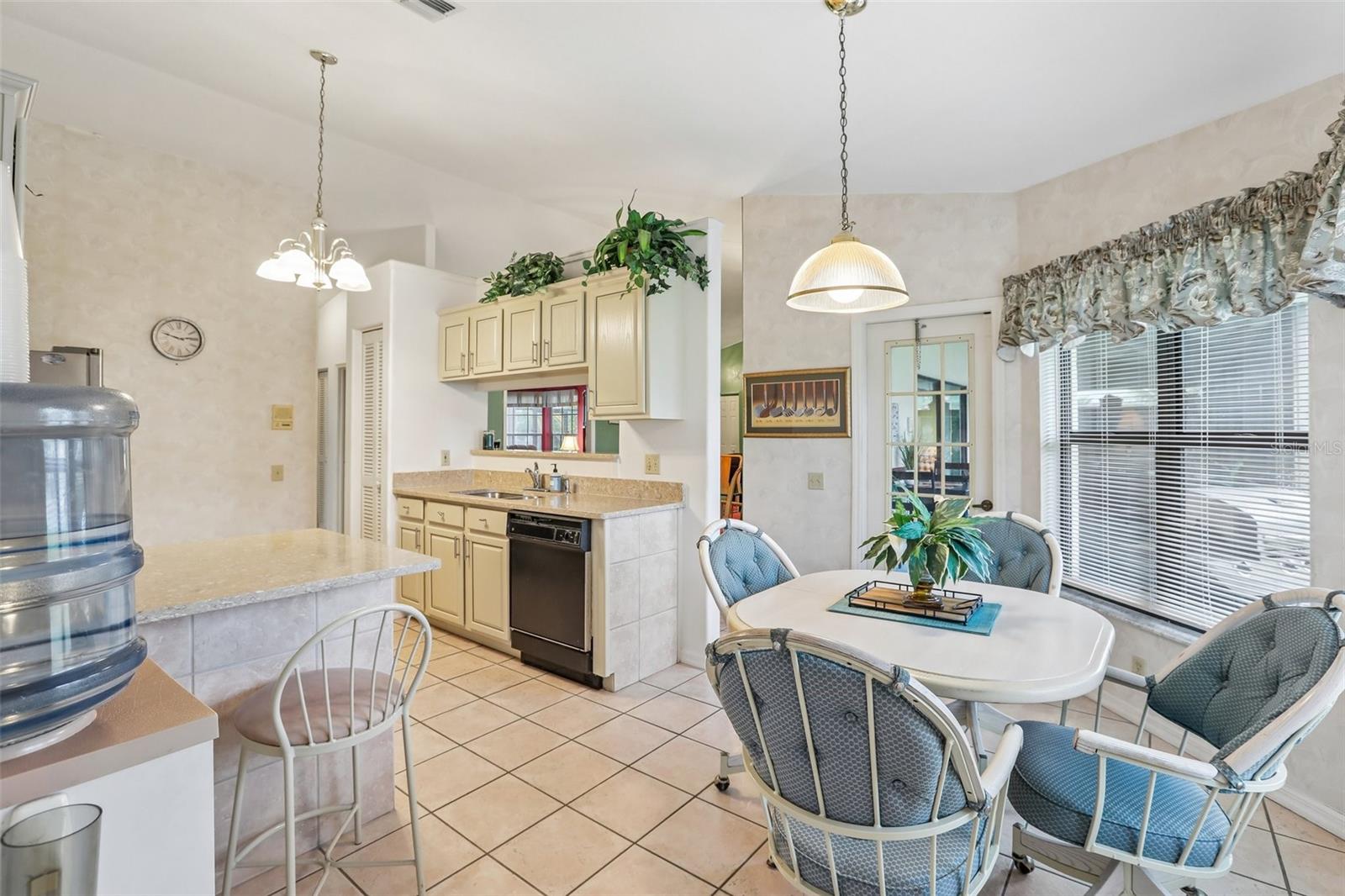 8328 PAVILION DR — photo 15