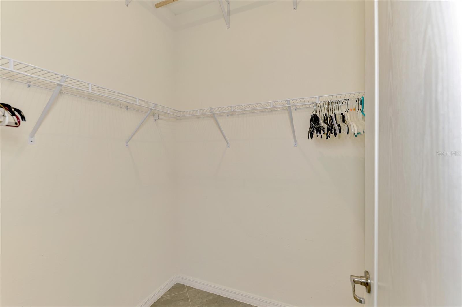 9824 HILLTOP DR — photo 39