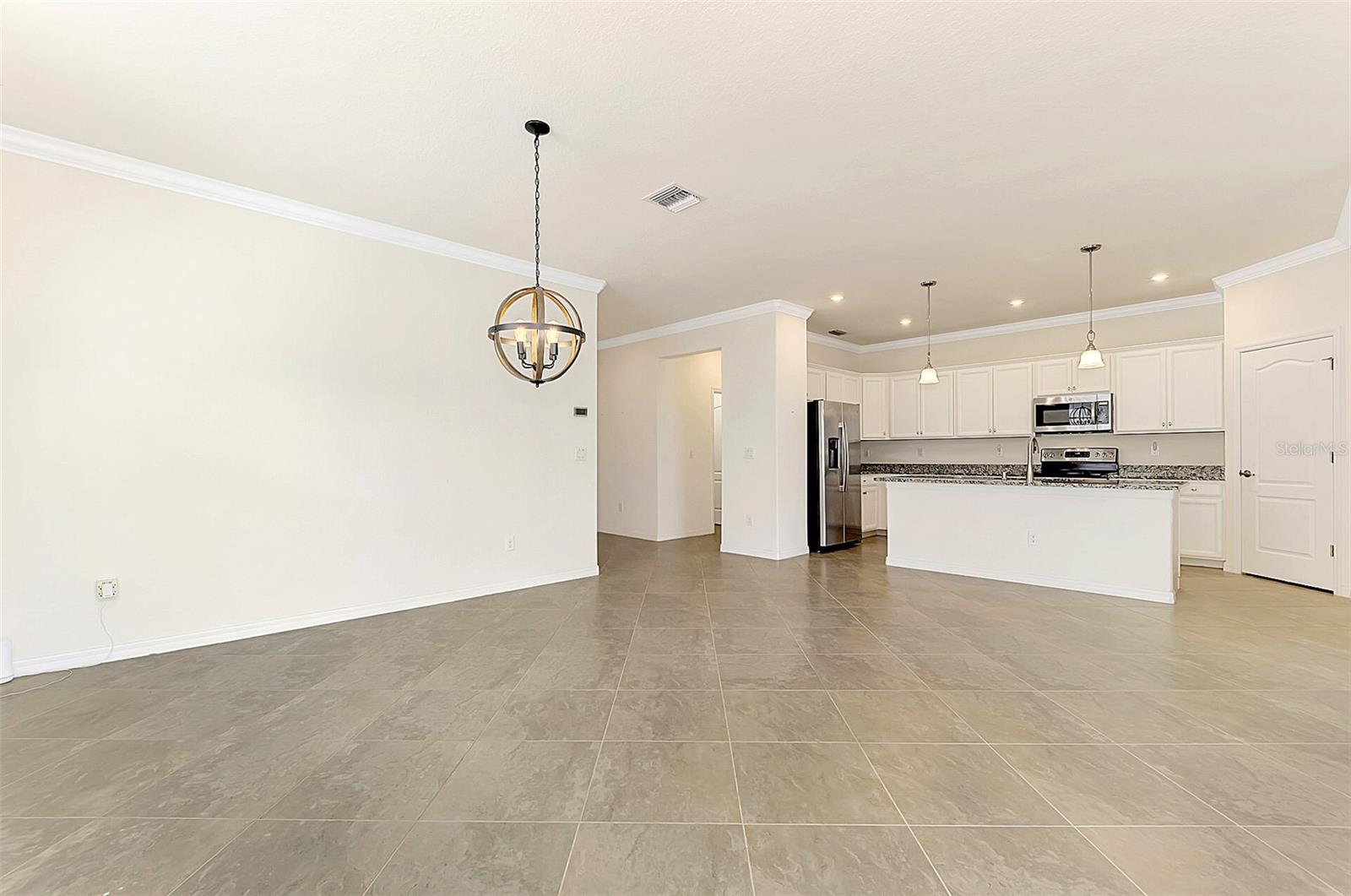 9824 HILLTOP DR — photo 28