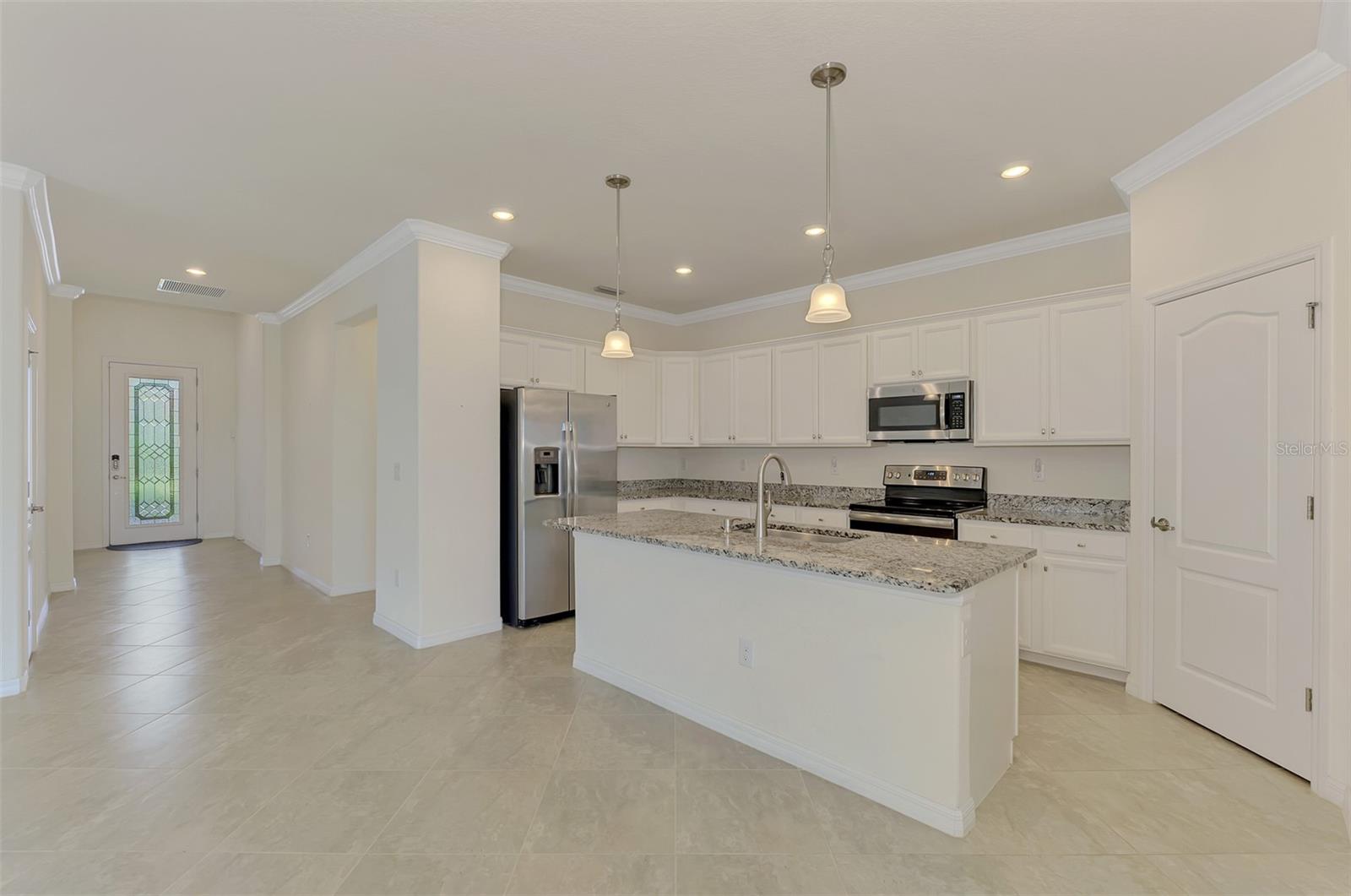 9824 HILLTOP DR — photo 22