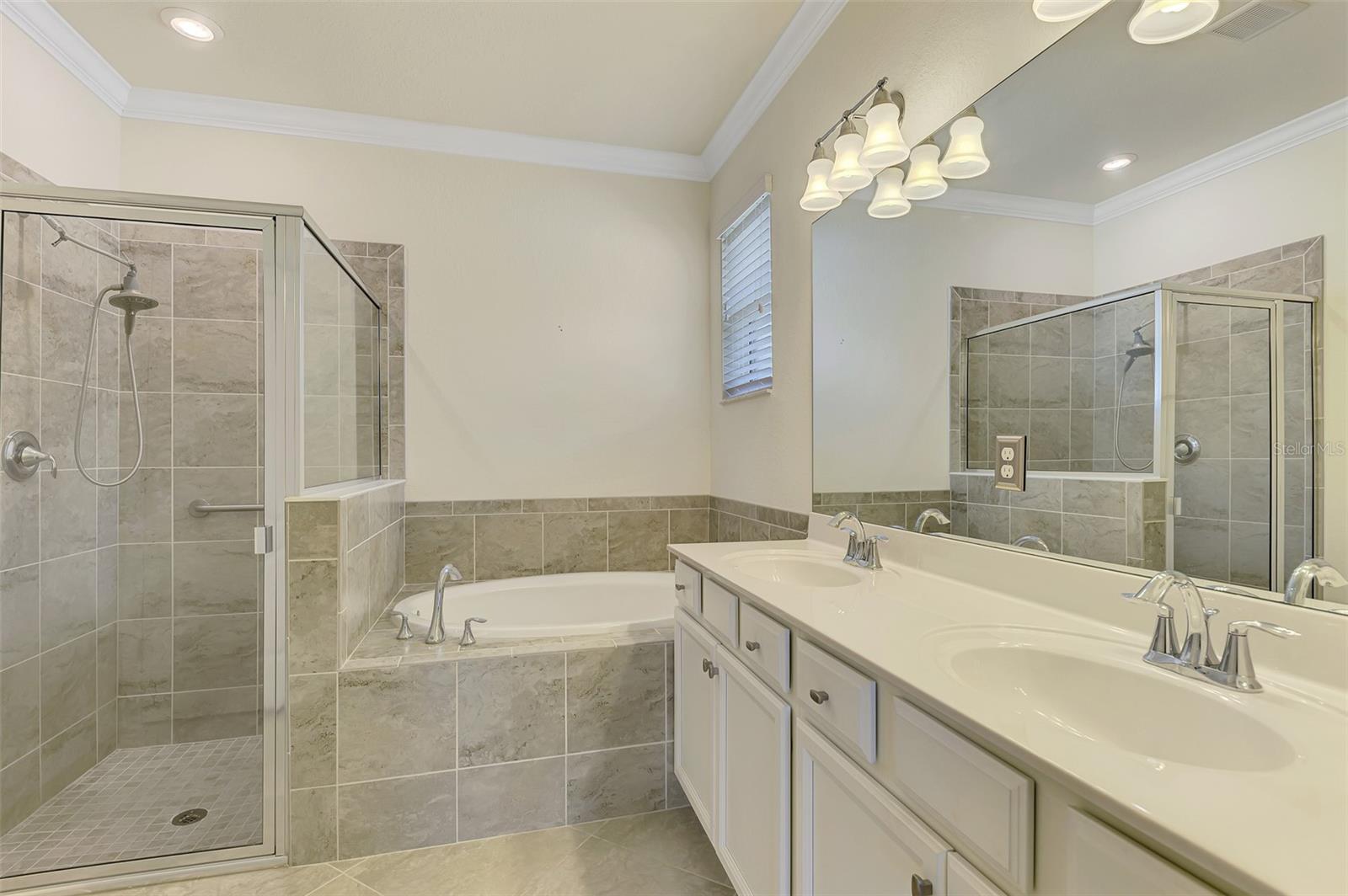 9824 HILLTOP DR — photo 34