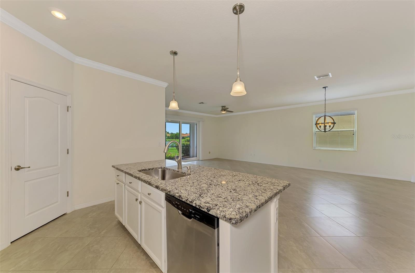 9824 HILLTOP DR — photo 25