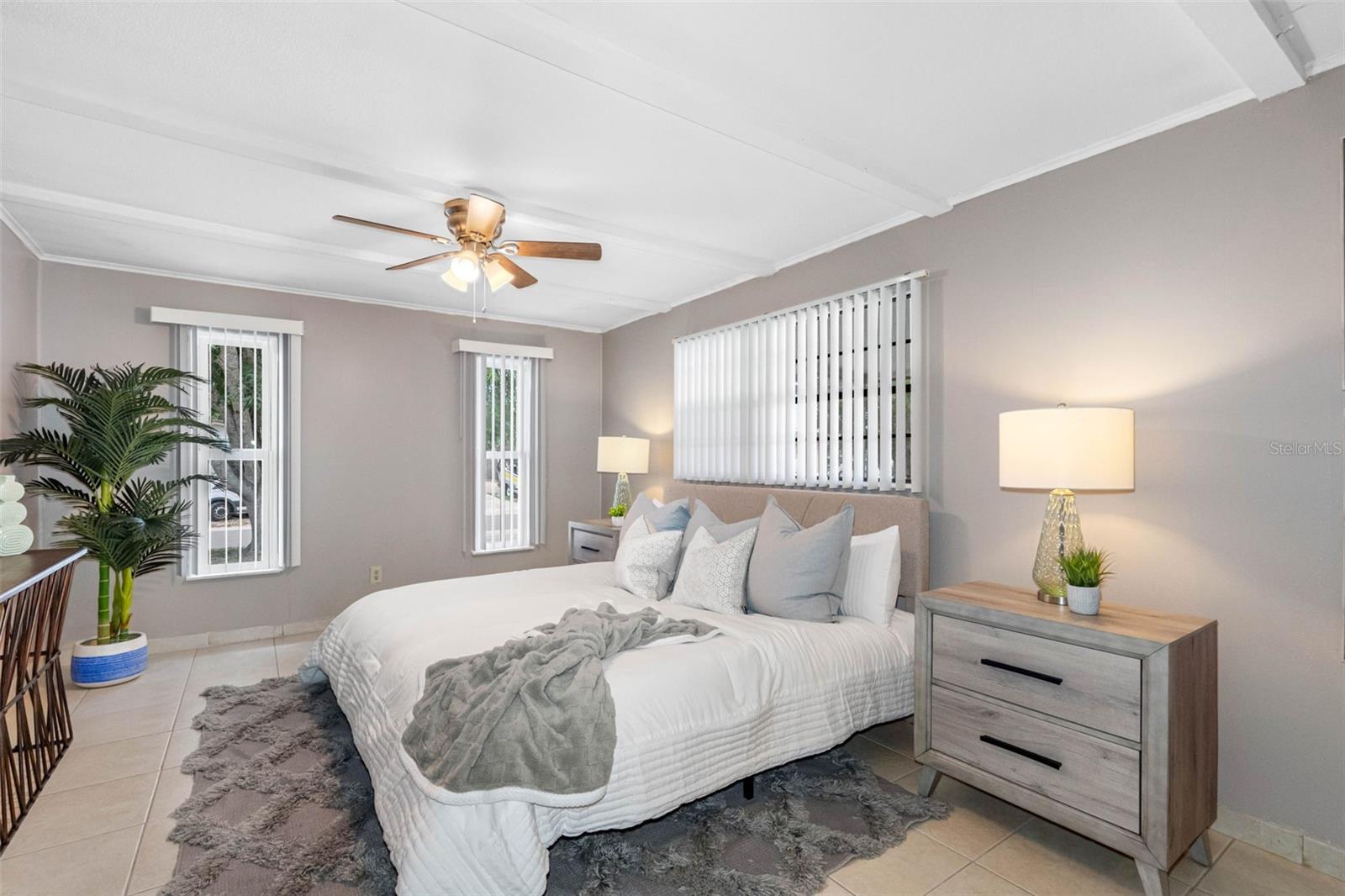 72 LAKE SHORE DR — photo 17