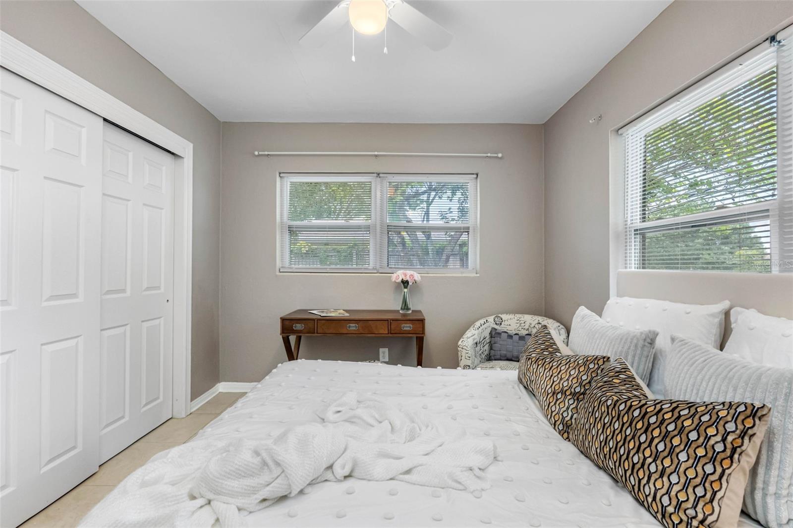 72 LAKE SHORE DR — photo 27