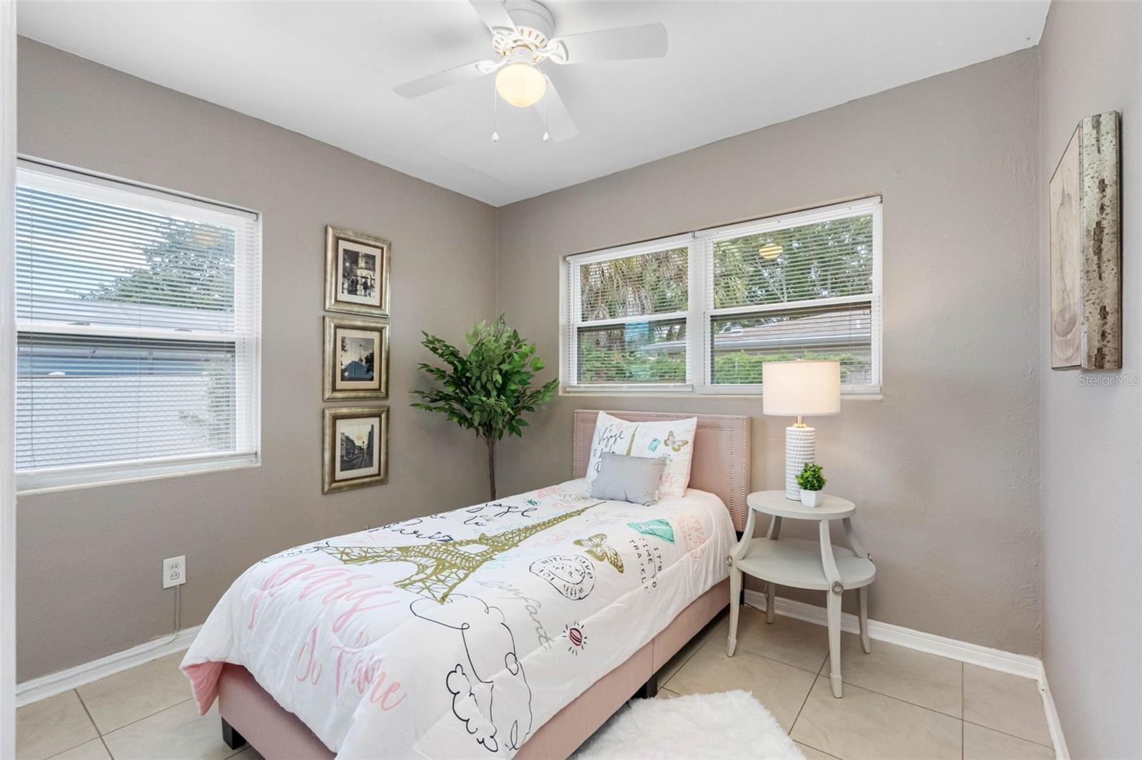 72 LAKE SHORE DR — photo 25