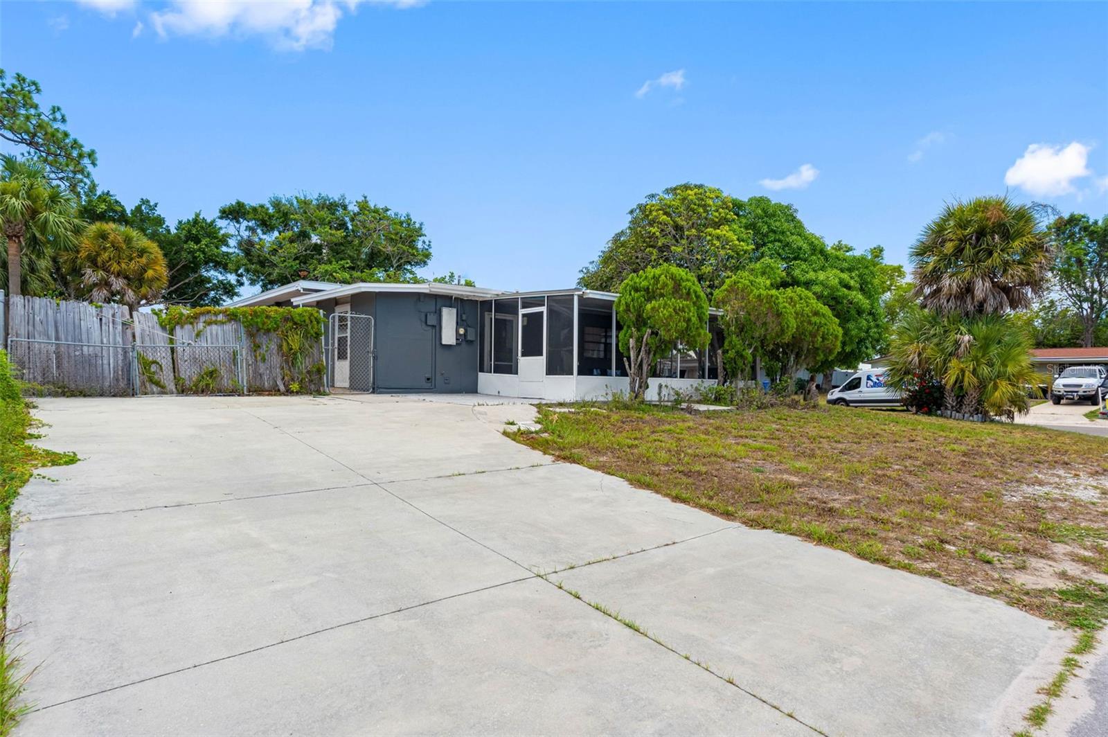 72 LAKE SHORE DR — photo 8