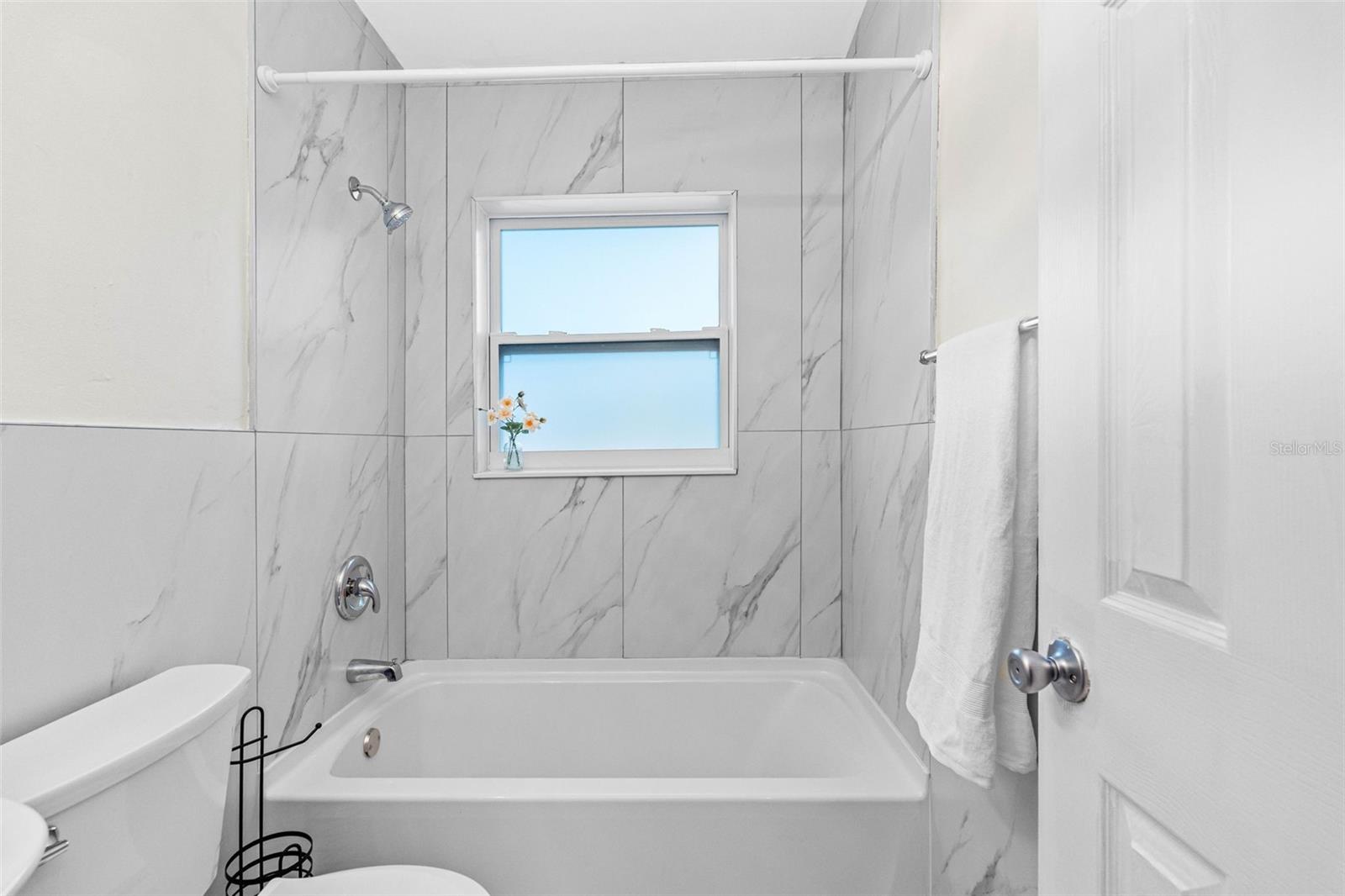 72 LAKE SHORE DR — photo 23