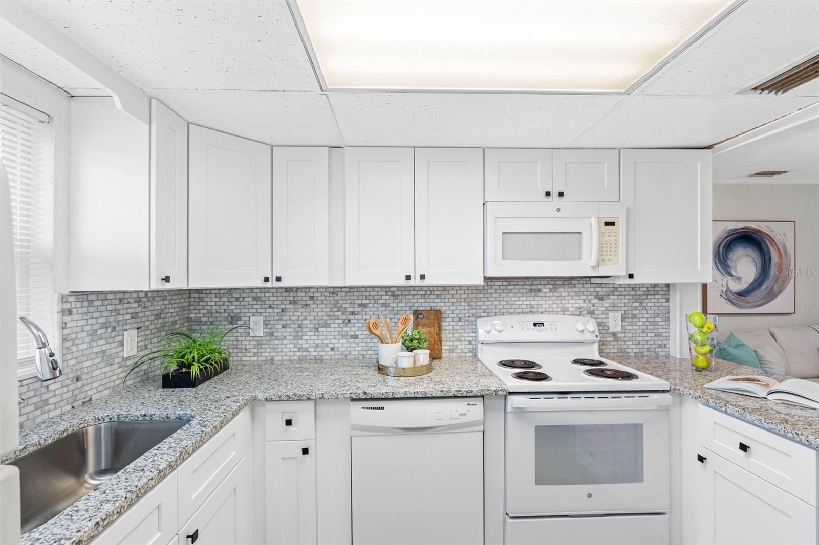 72 LAKE SHORE DR — photo 16