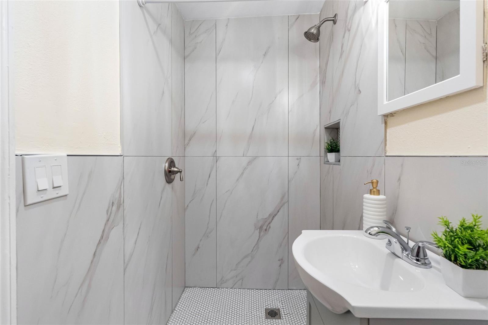 72 LAKE SHORE DR — photo 21