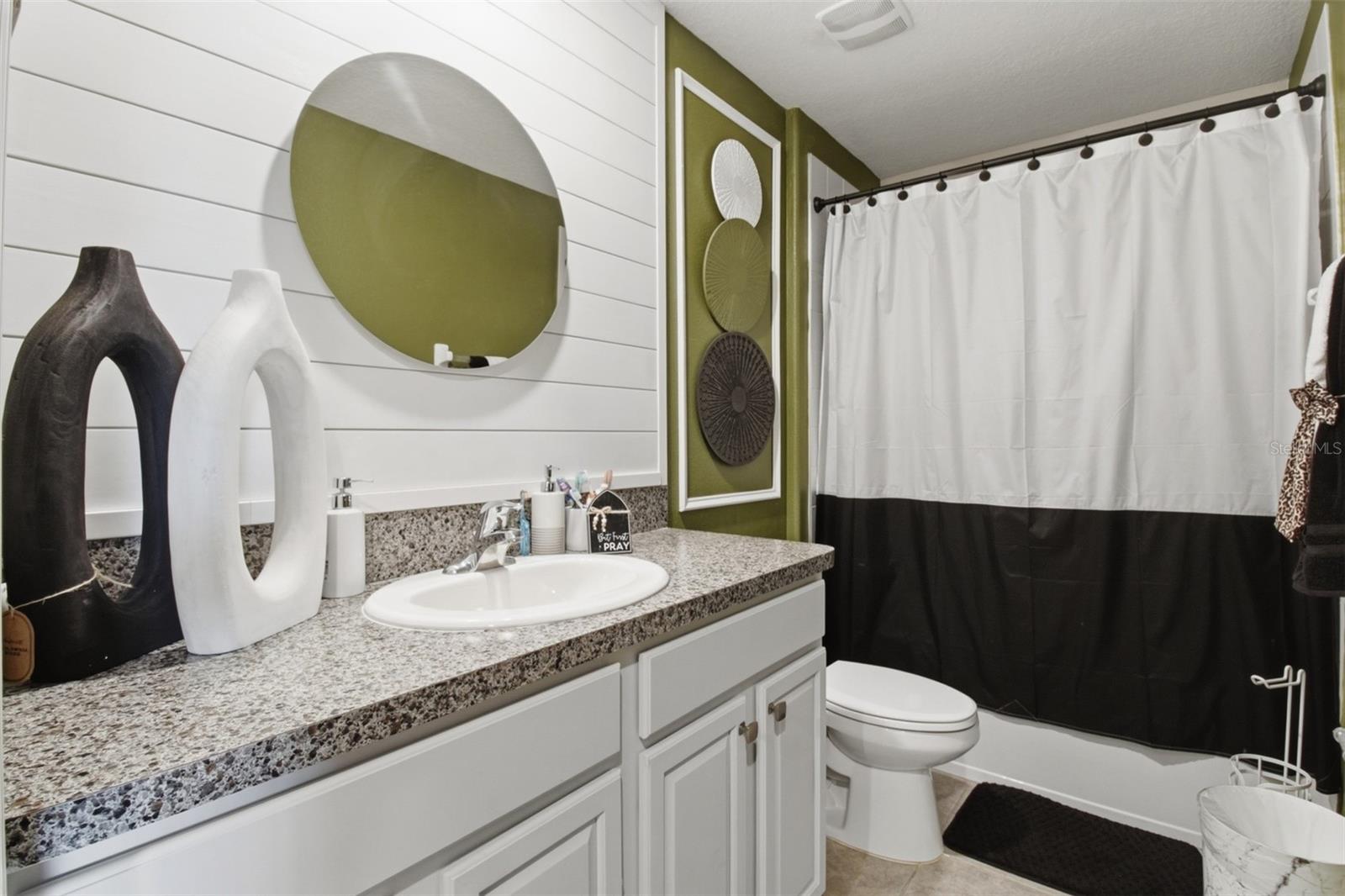 17032 YELLOW PINE ST — photo 22