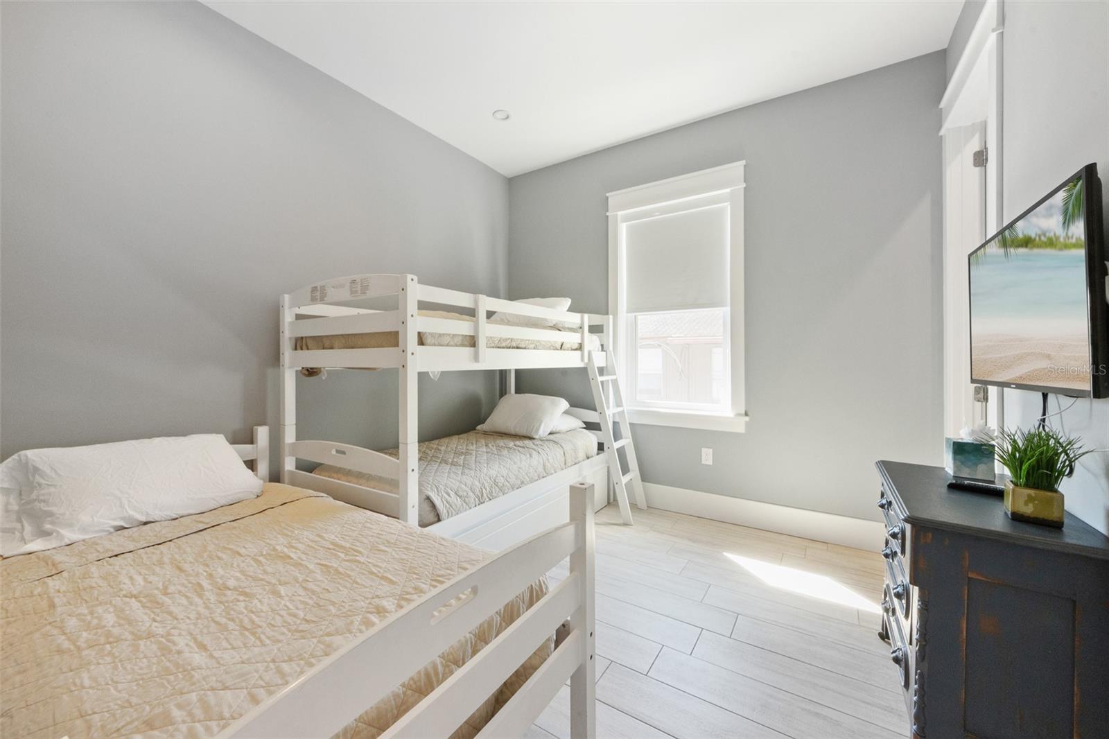 418 MAGNOLIA AVE — photo 16