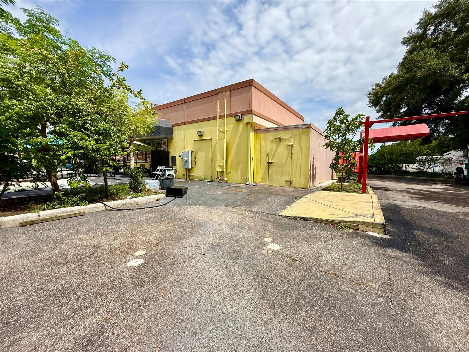 2318 SEVEN SPRINGS BLVD — photo 17
