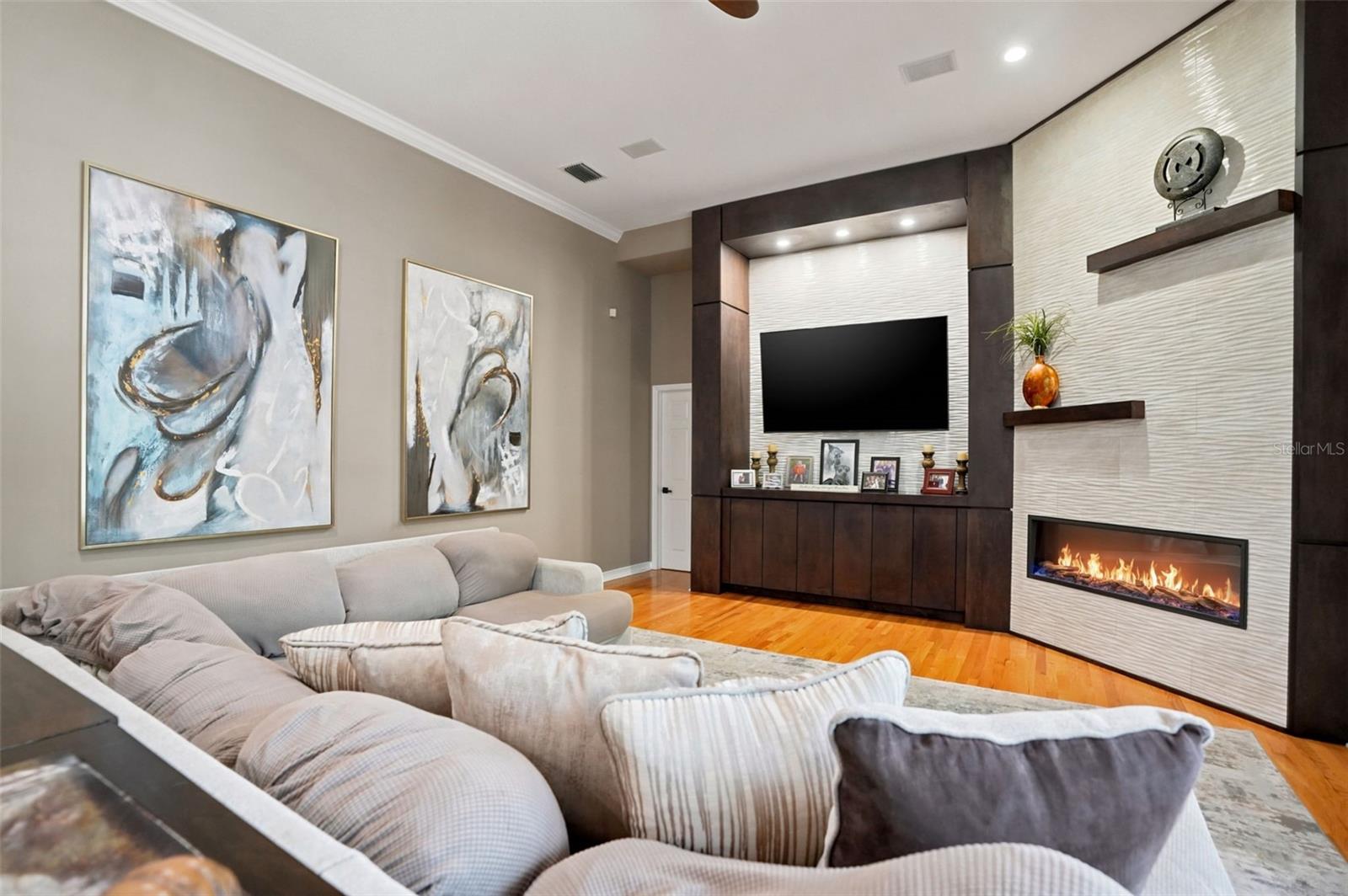30218 FAIRWAY DR — photo 2