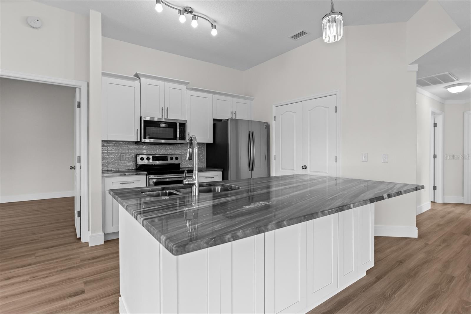 29312 MARKER LOOP — photo 12