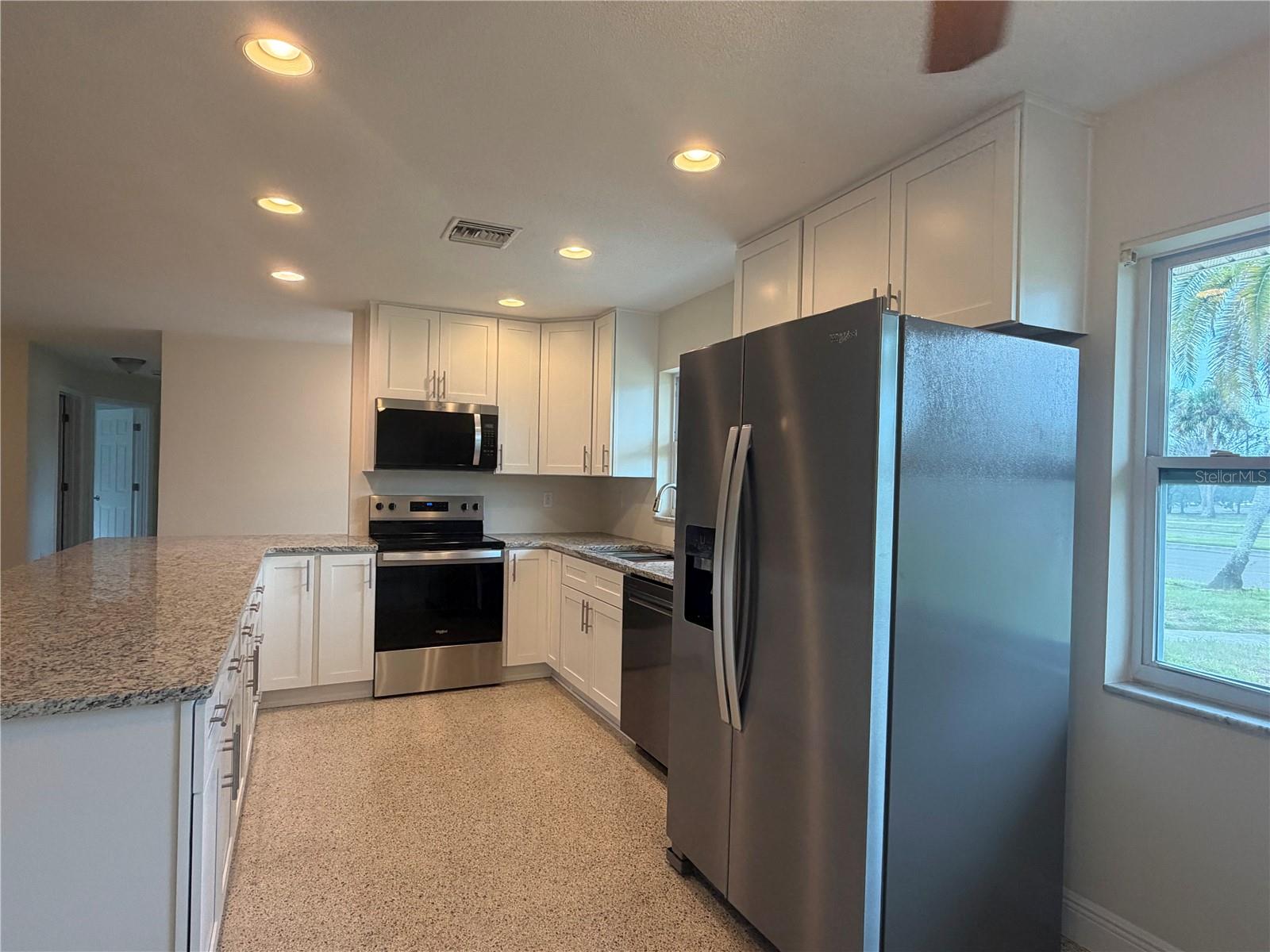 623 PALM BLVD — photo 20