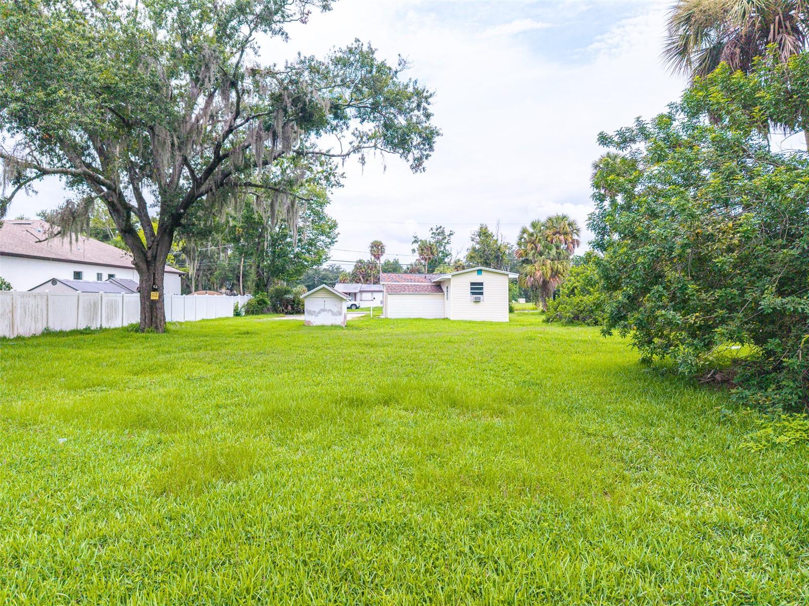 6315 RHONDA RD — photo 3