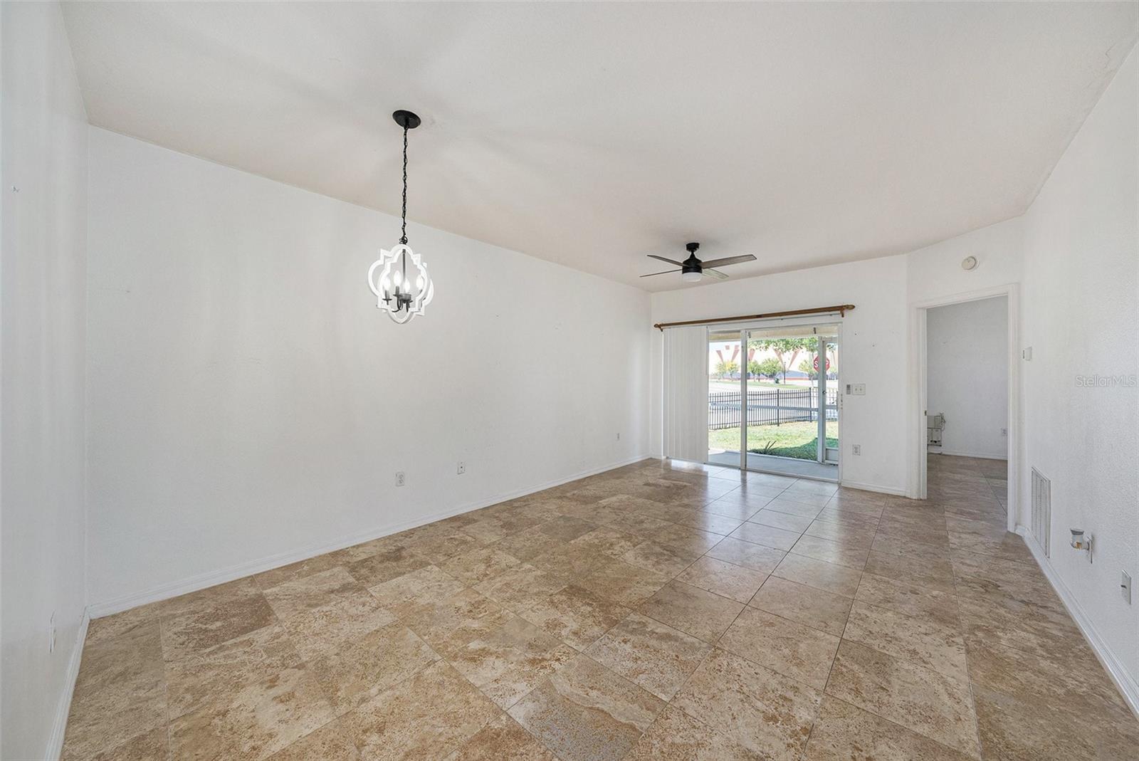 6011 SKYDALE WAY #101 — photo 5