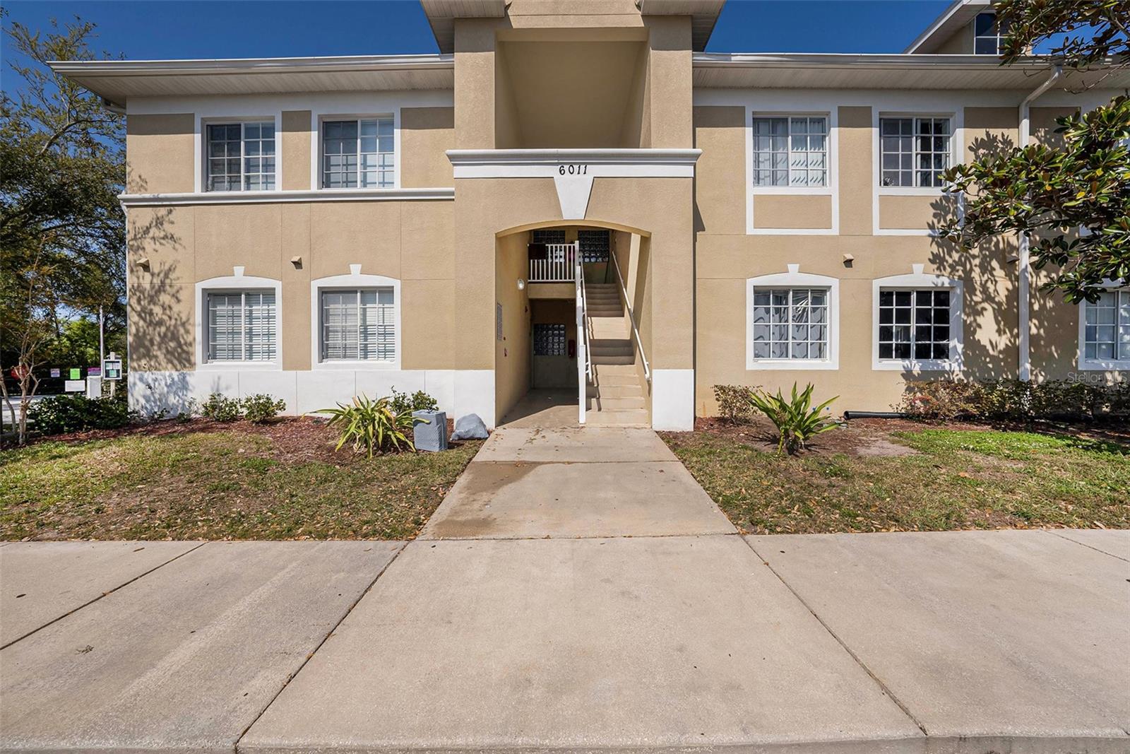6011 SKYDALE WAY #101 — photo 3