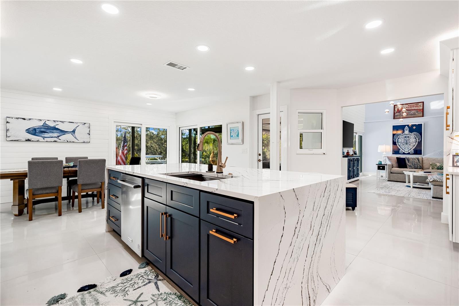 2500 MONTEREY ST — photo 20