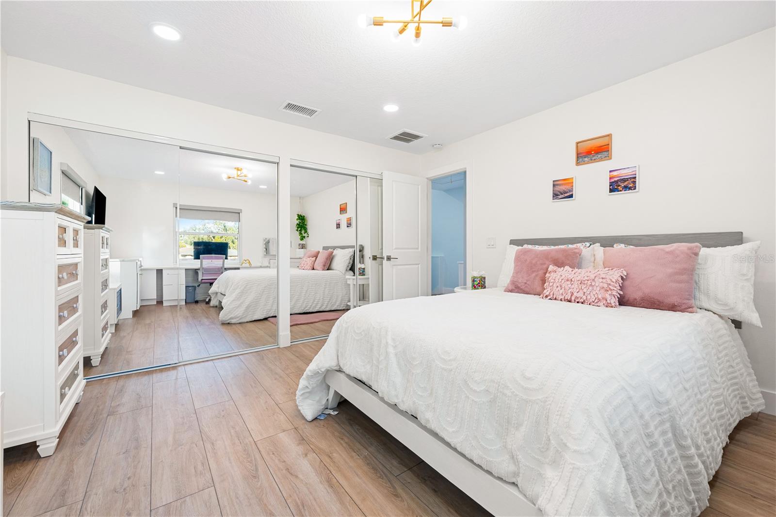 2500 MONTEREY ST — photo 46