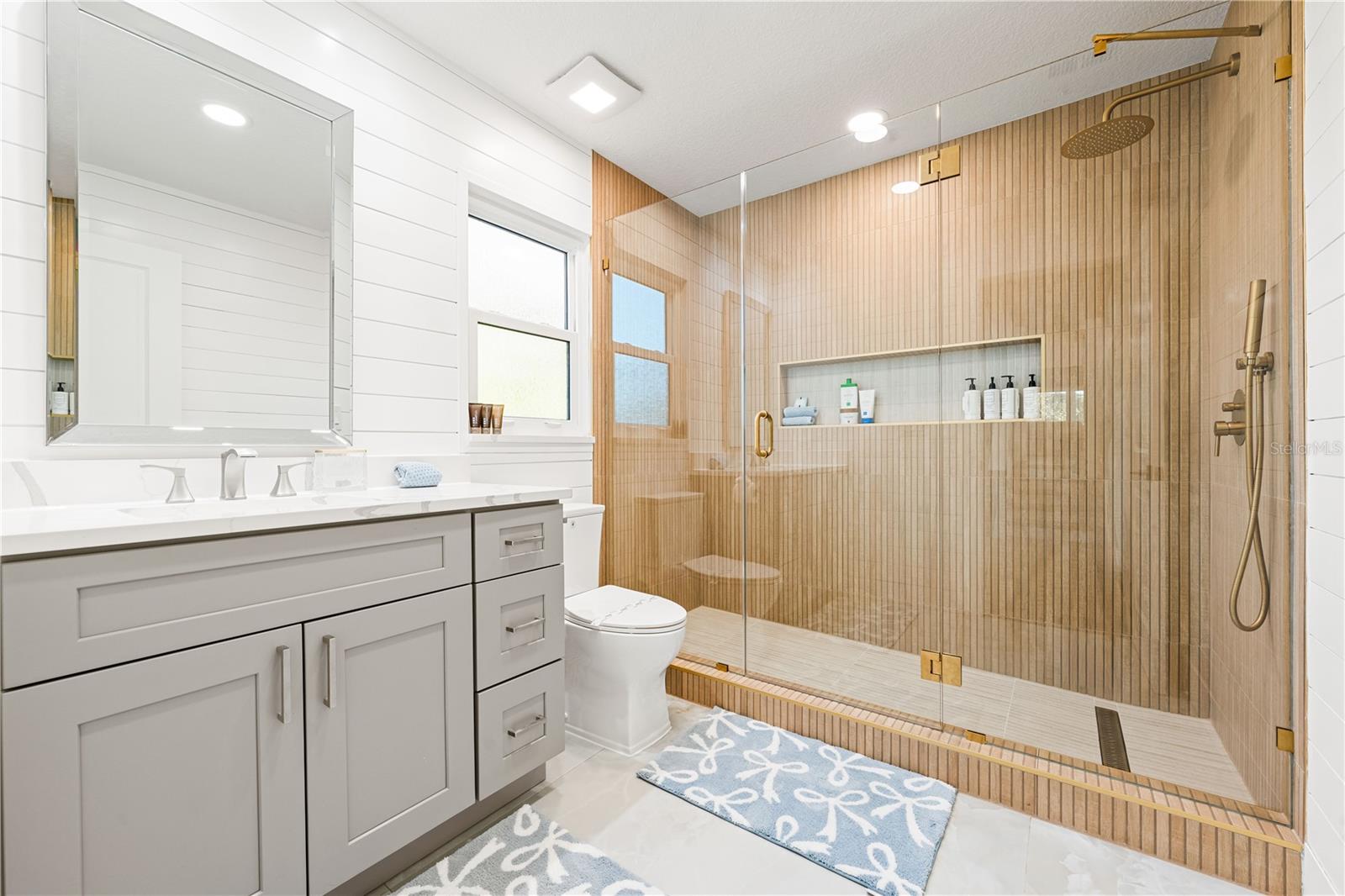 2500 MONTEREY ST — photo 47