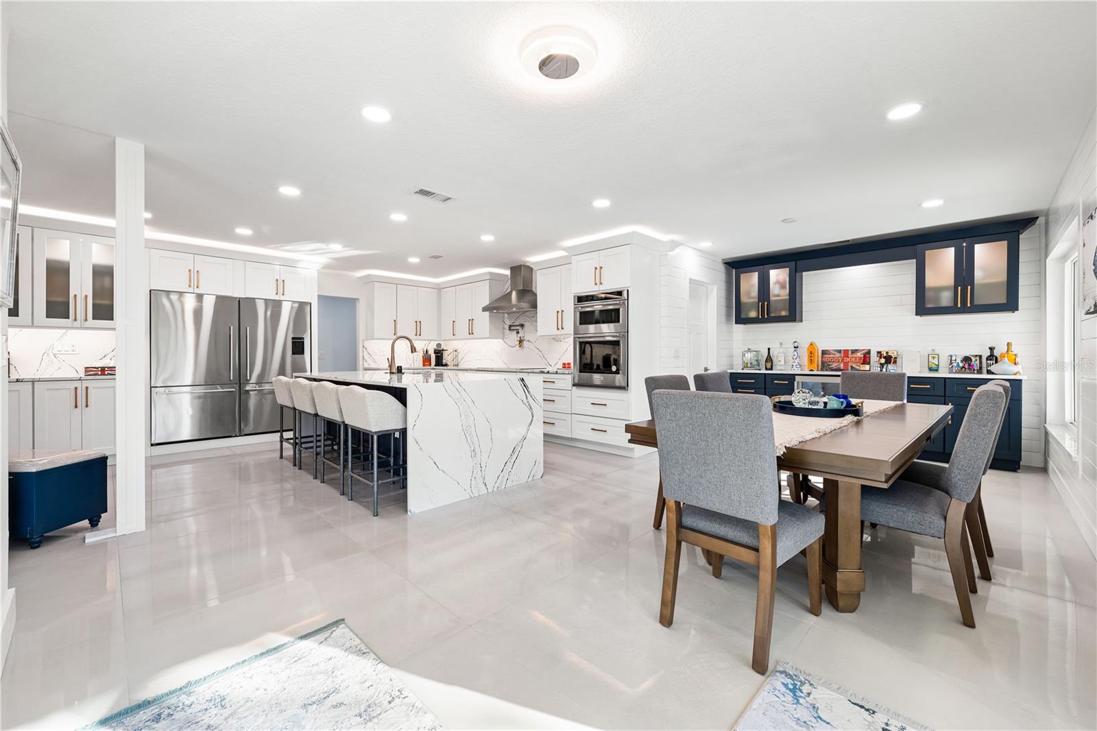 2500 MONTEREY ST — photo 28