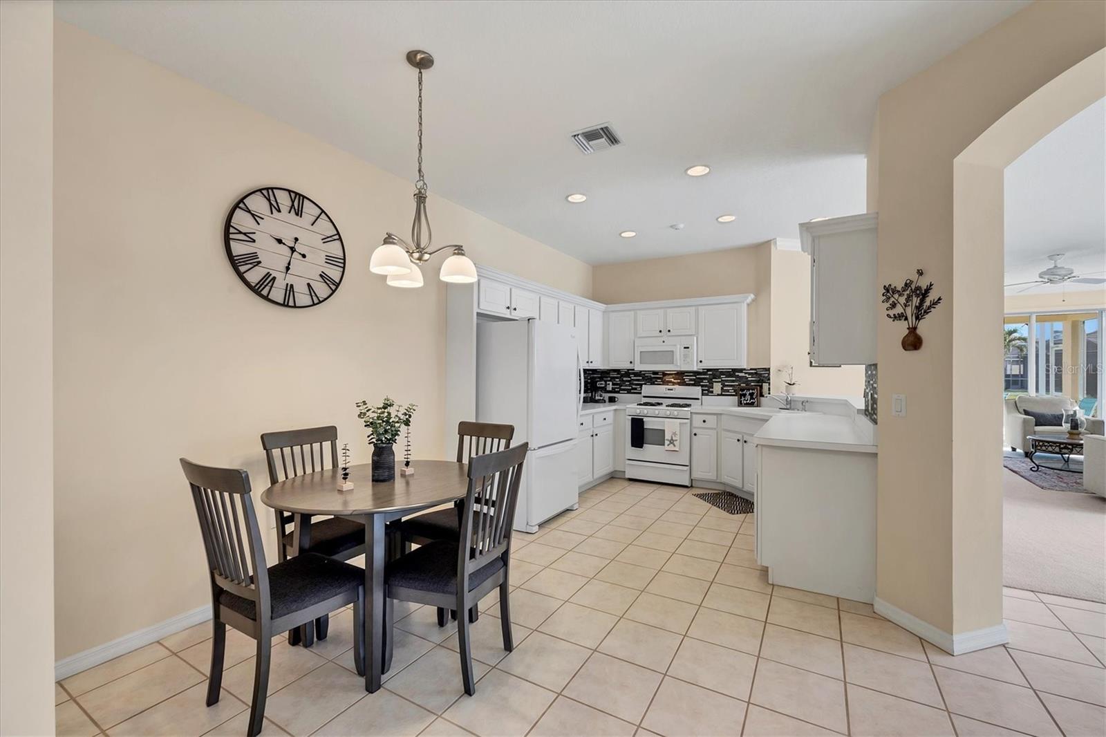 4980 WHISPERING OAKS DR — photo 22