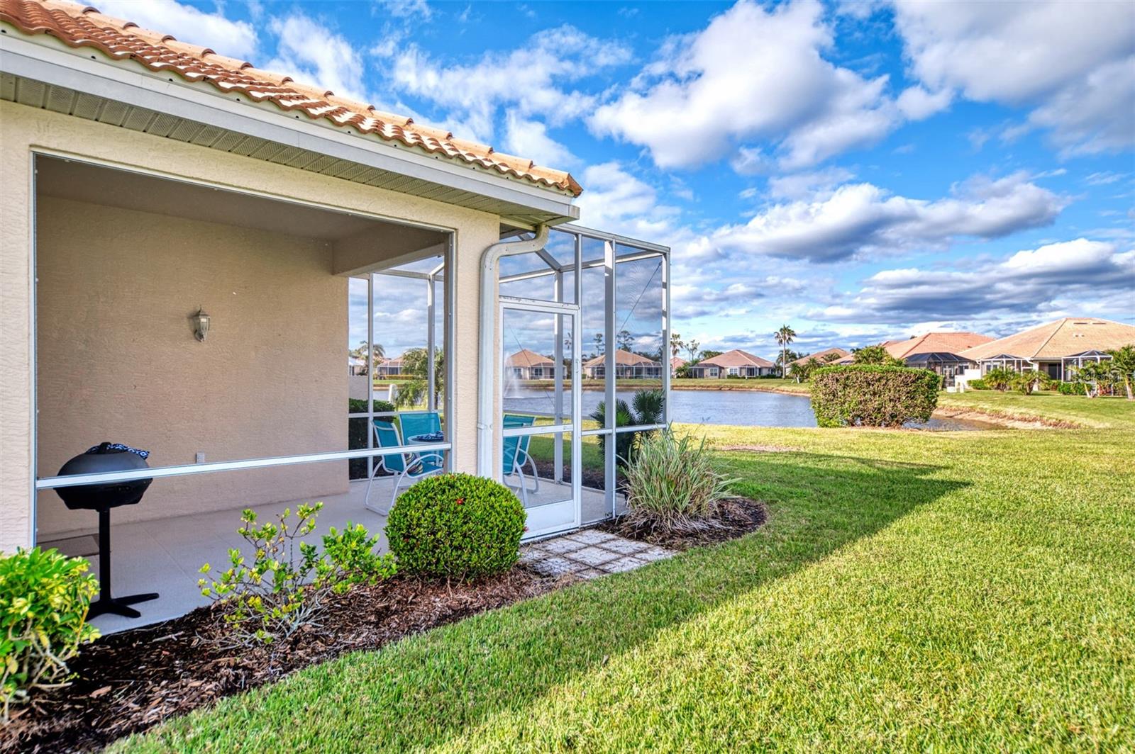 4980 WHISPERING OAKS DR — photo 35