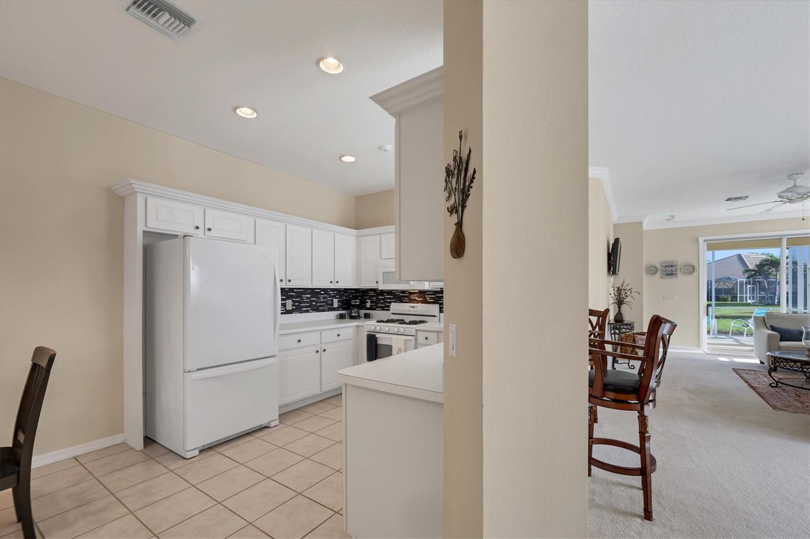 4980 WHISPERING OAKS DR — photo 18