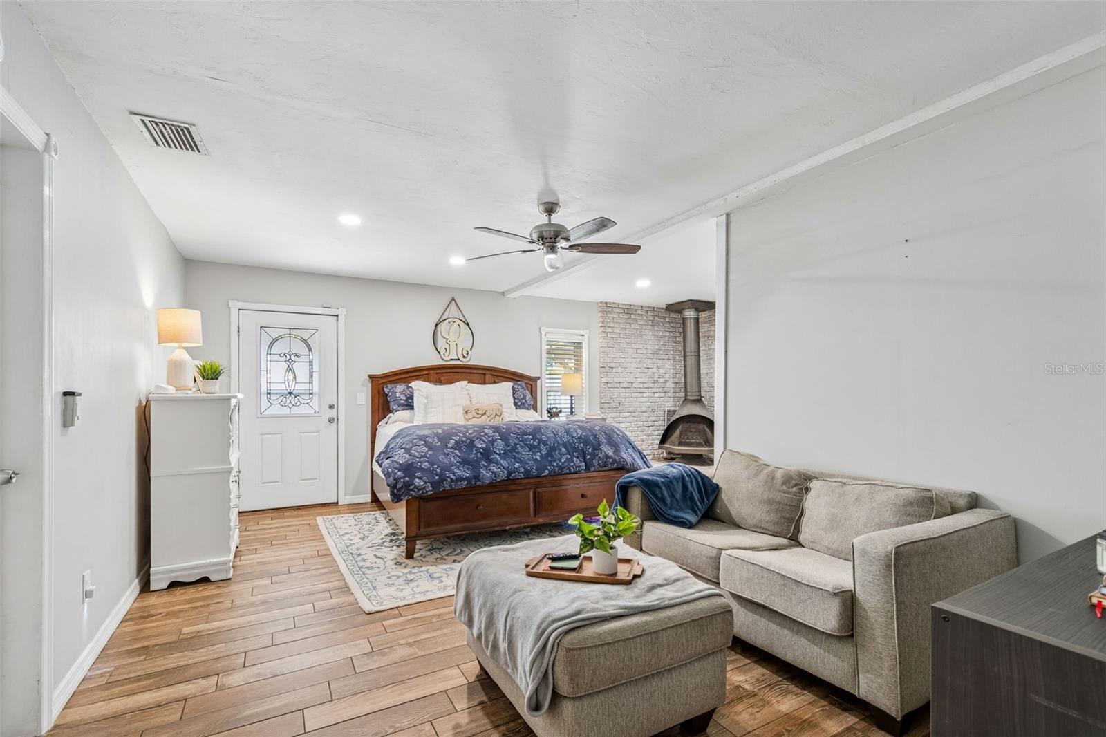 10748 VILLAGE GREEN AVE — photo 9