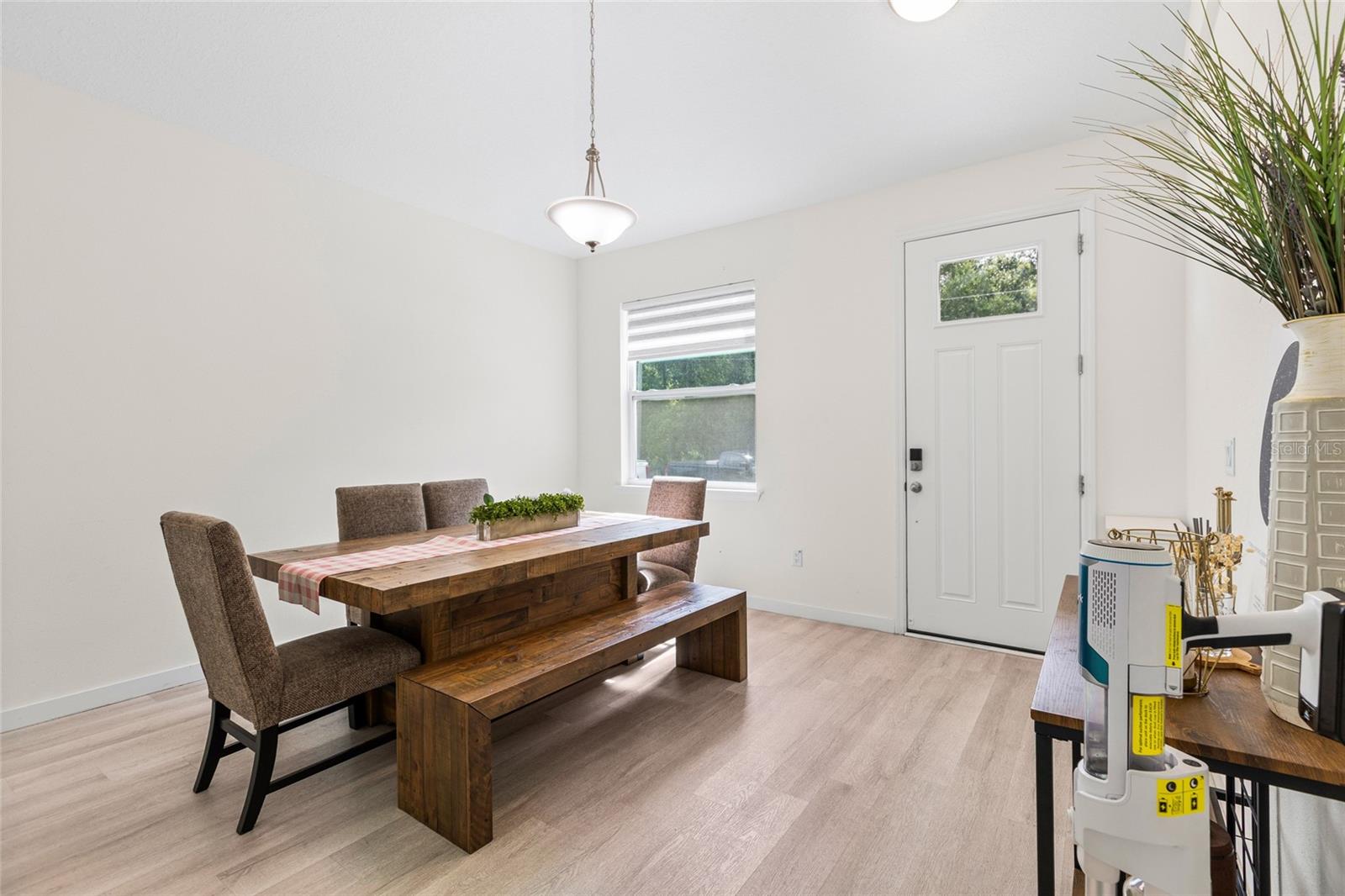 1747 S OAK ST — photo 4