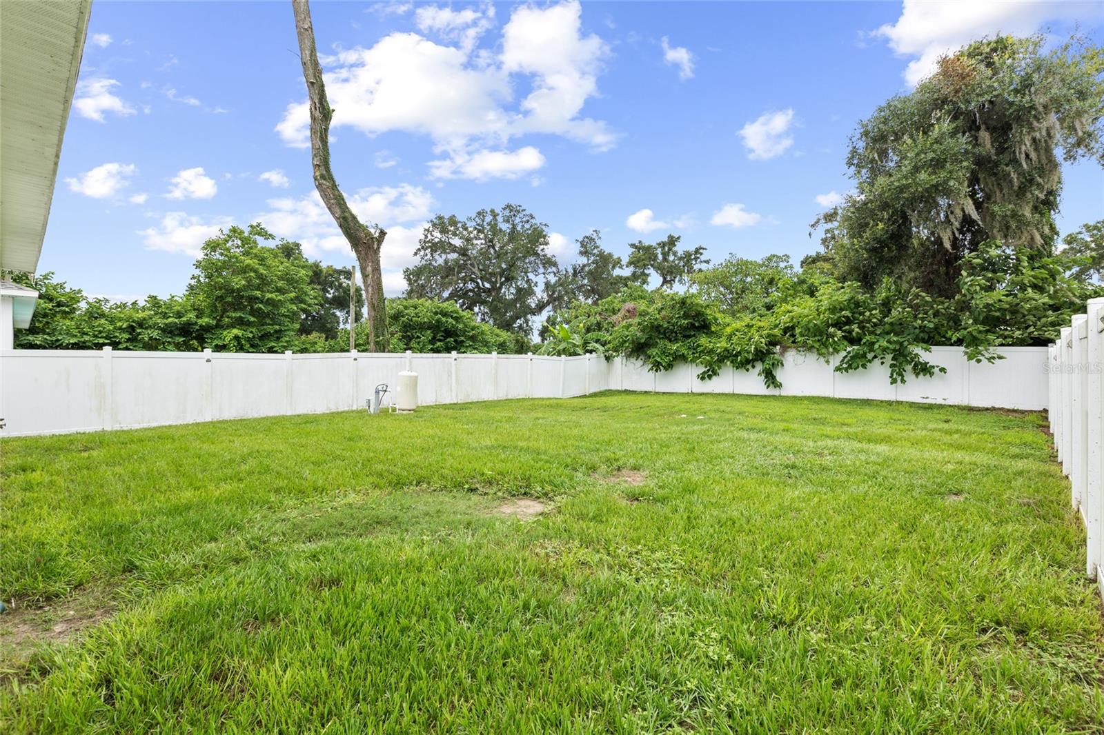 1747 S OAK ST — photo 29