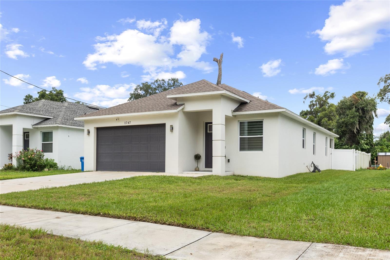 1747 S OAK ST — photo 34