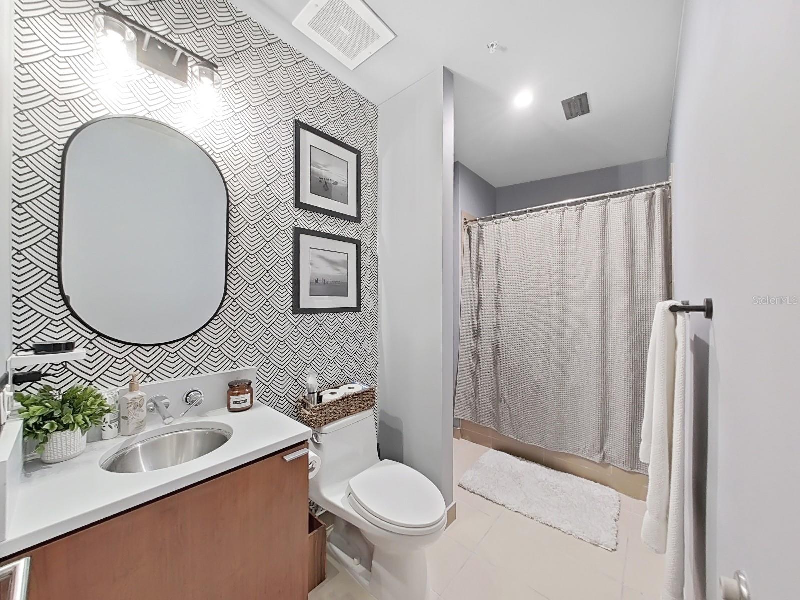 111 N 12TH ST #1810 — photo 25
