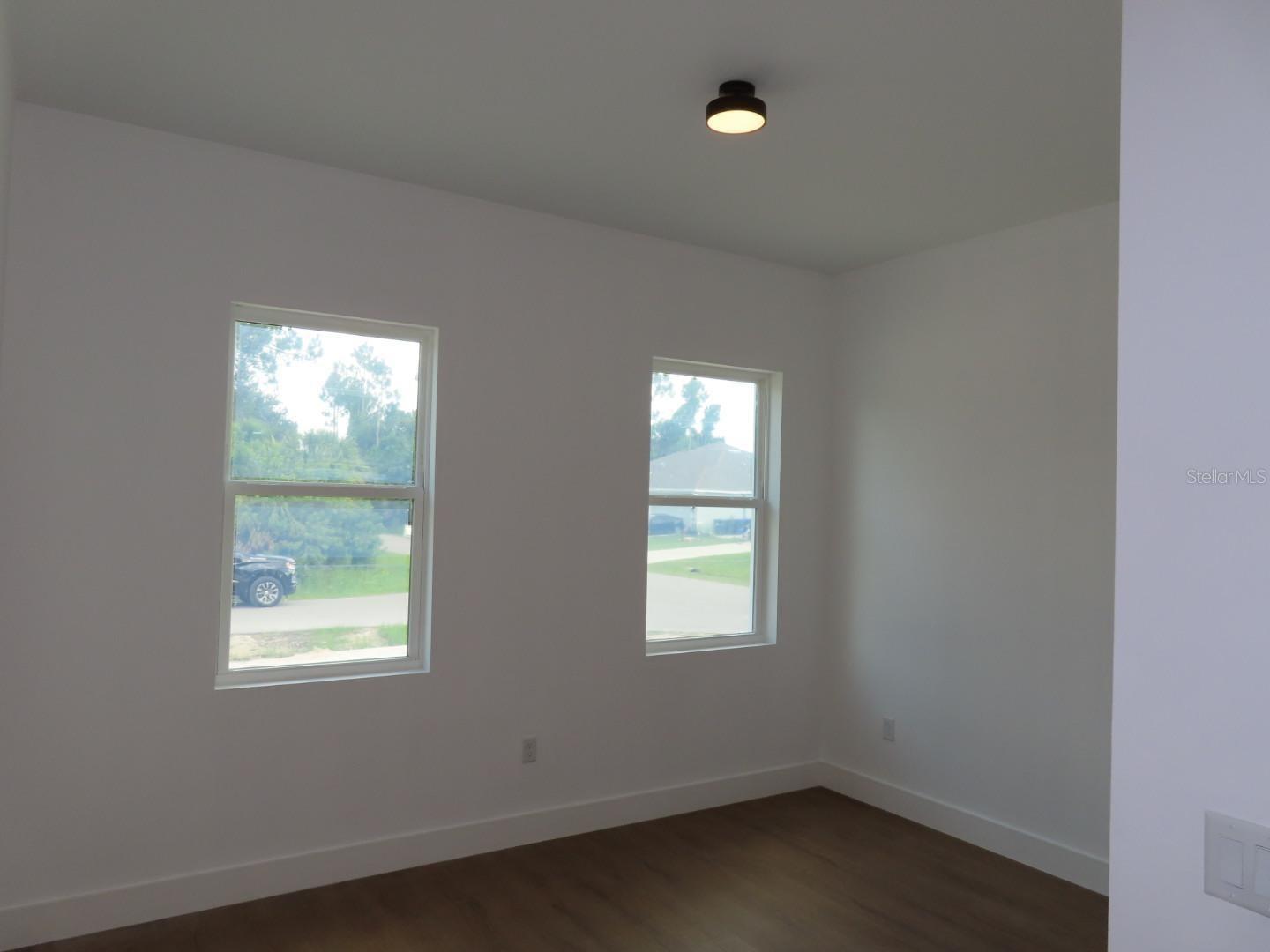 2227 SAYBROOK AVE — photo 28