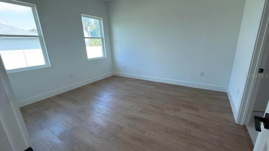 2227 SAYBROOK AVE — photo 12