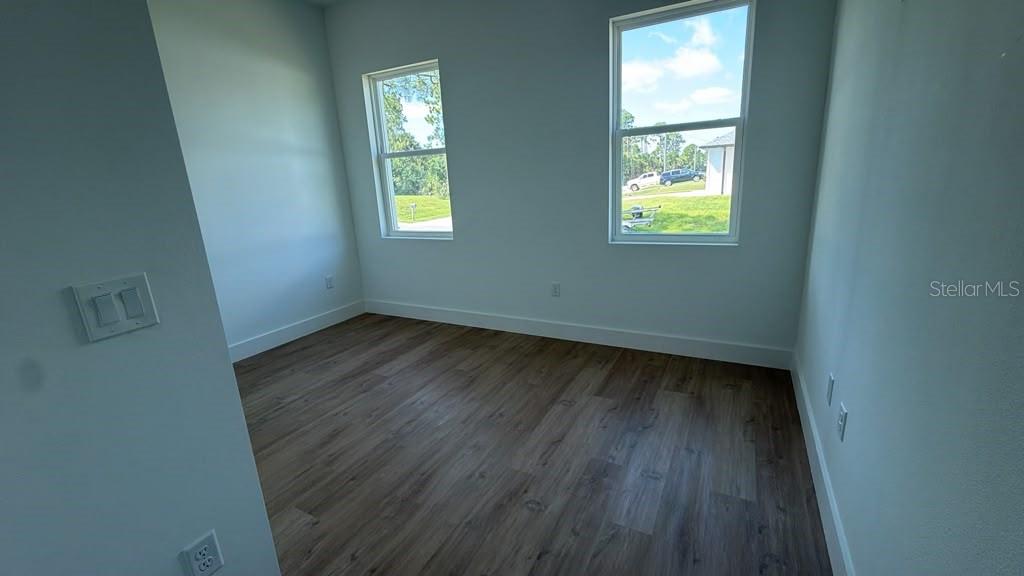 2227 SAYBROOK AVE — photo 13