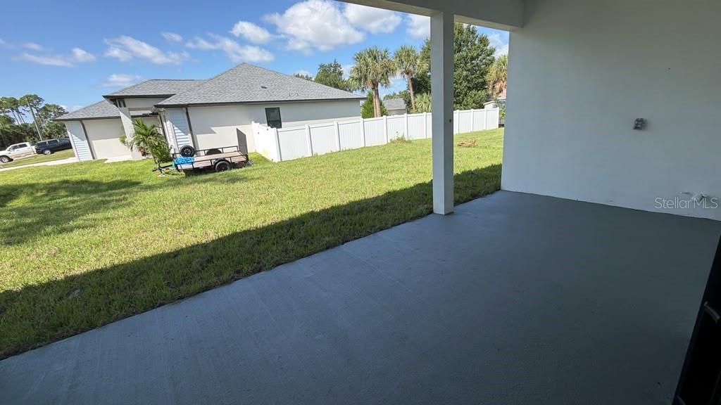 2227 SAYBROOK AVE — photo 37