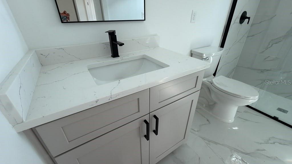 2227 SAYBROOK AVE — photo 32