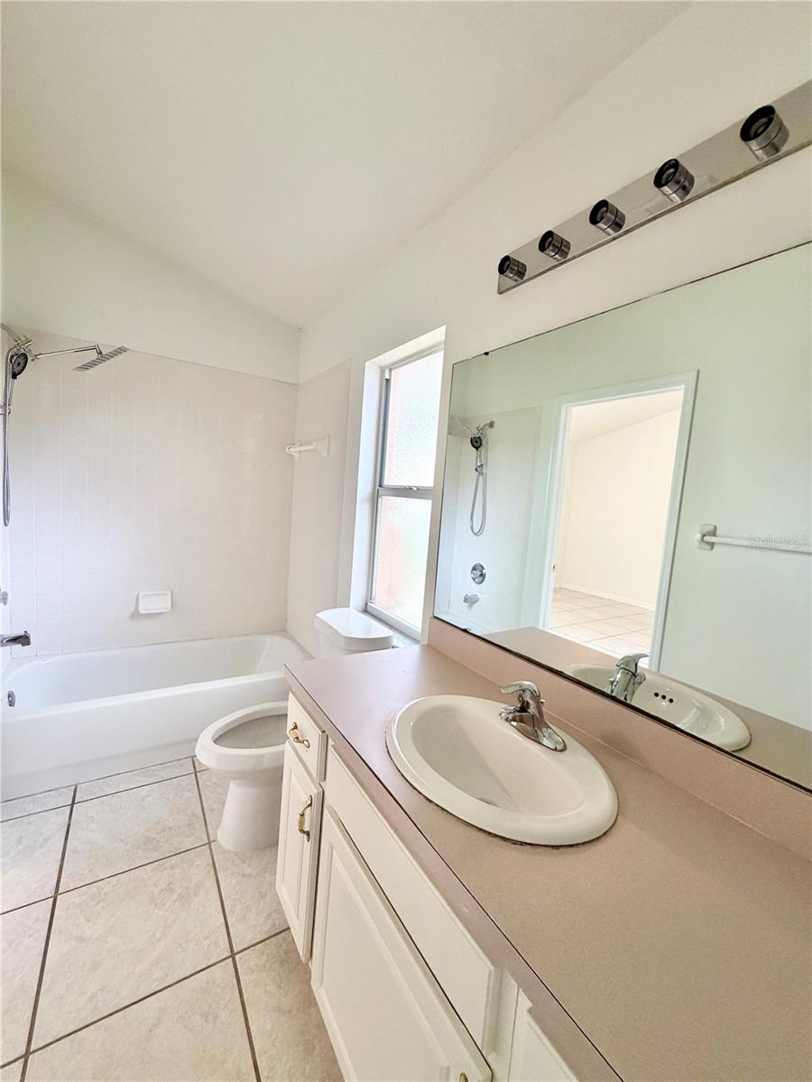 9427 HUNTERS POND DR — photo 16