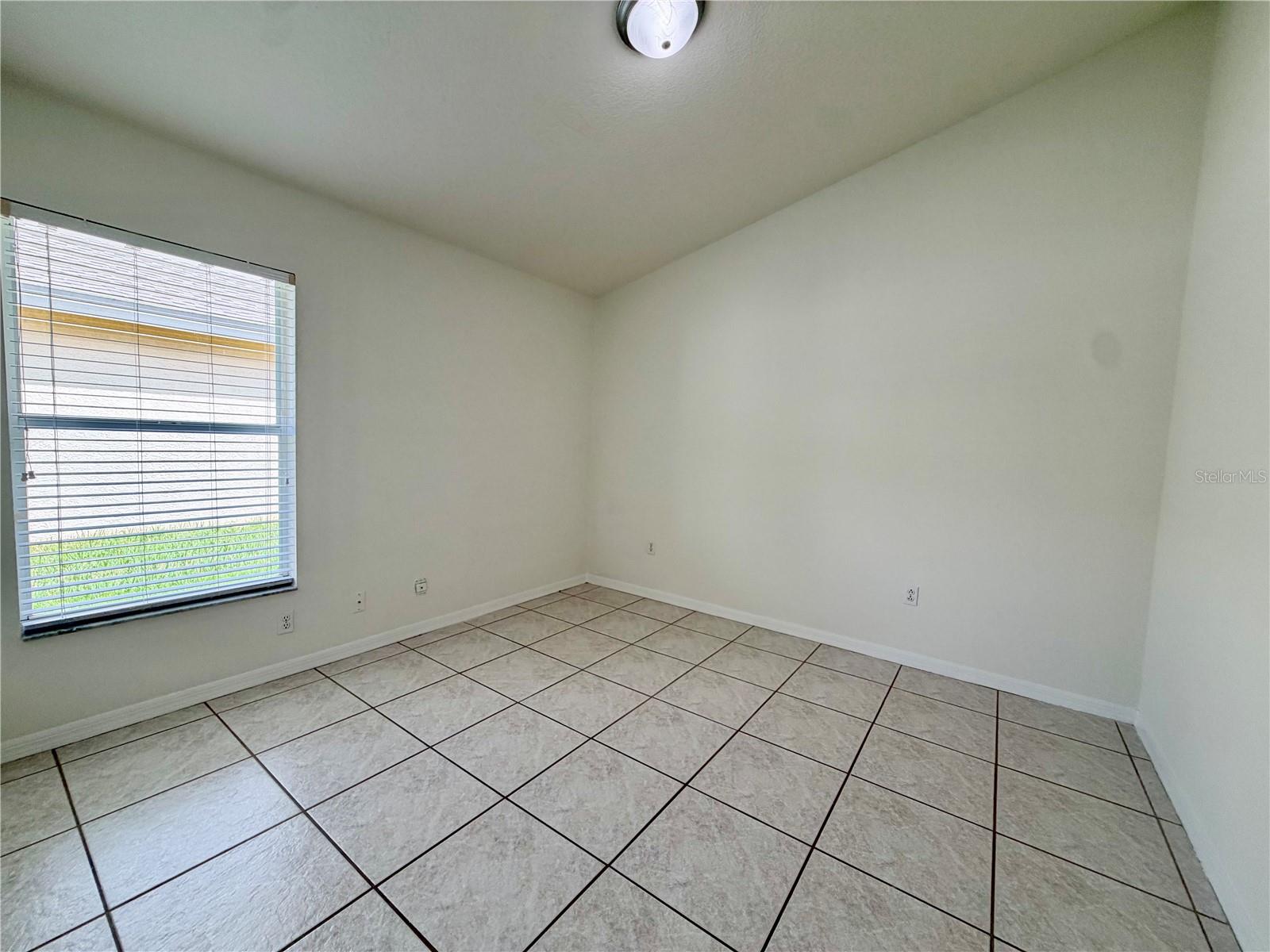 9427 HUNTERS POND DR — photo 12