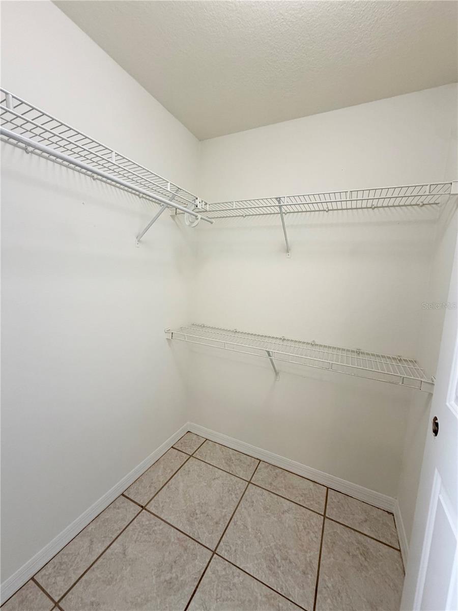 9427 HUNTERS POND DR — photo 13