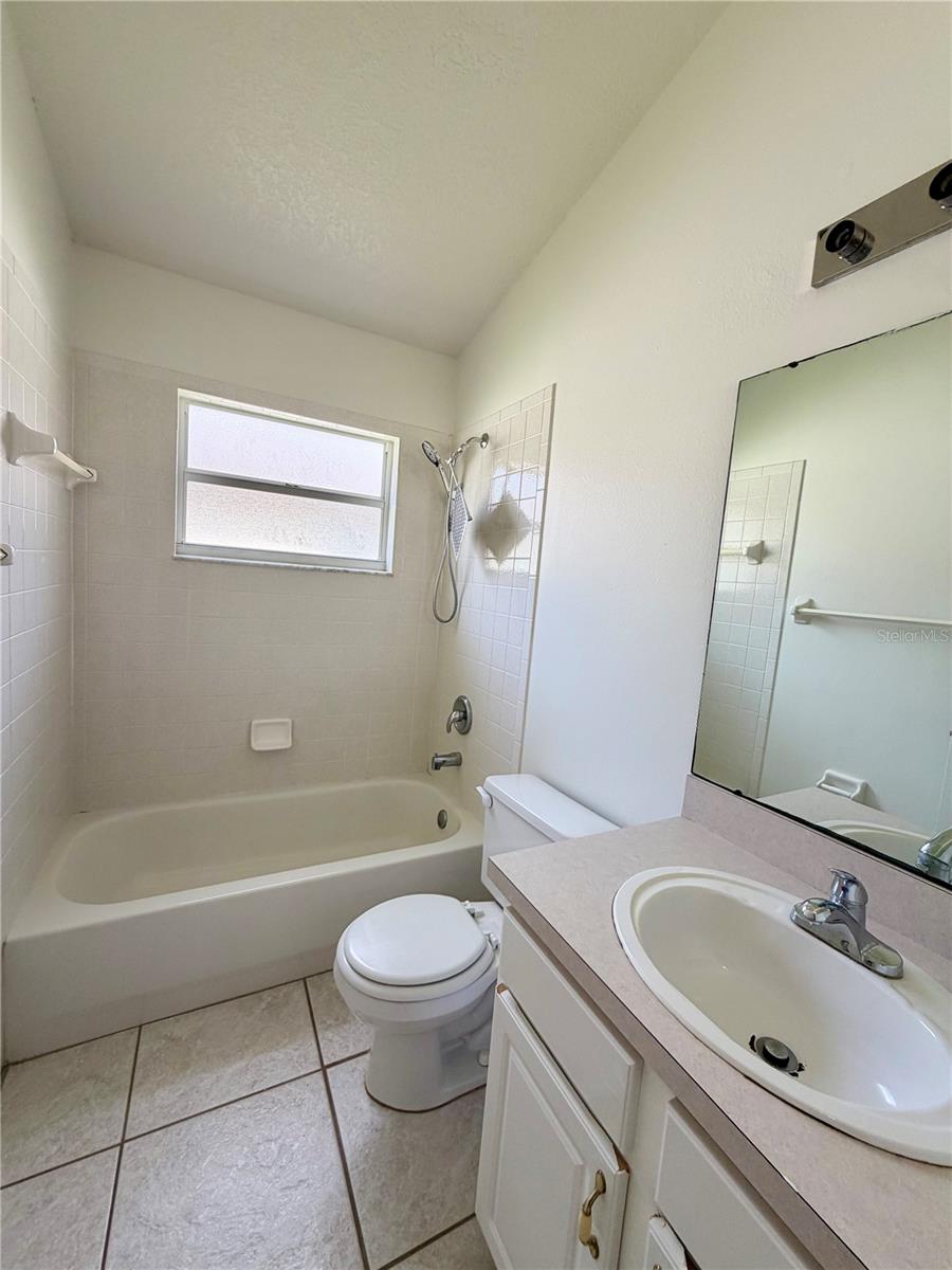 9427 HUNTERS POND DR — photo 11