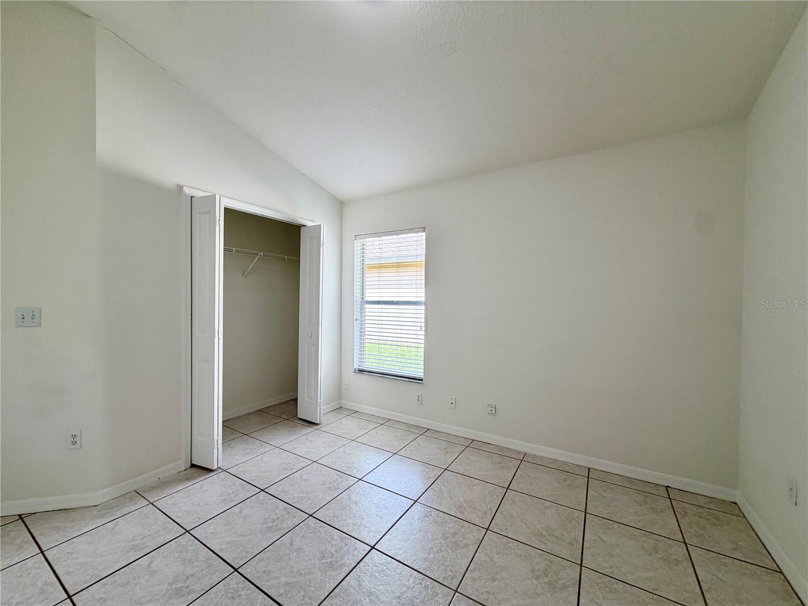 9427 HUNTERS POND DR — photo 14