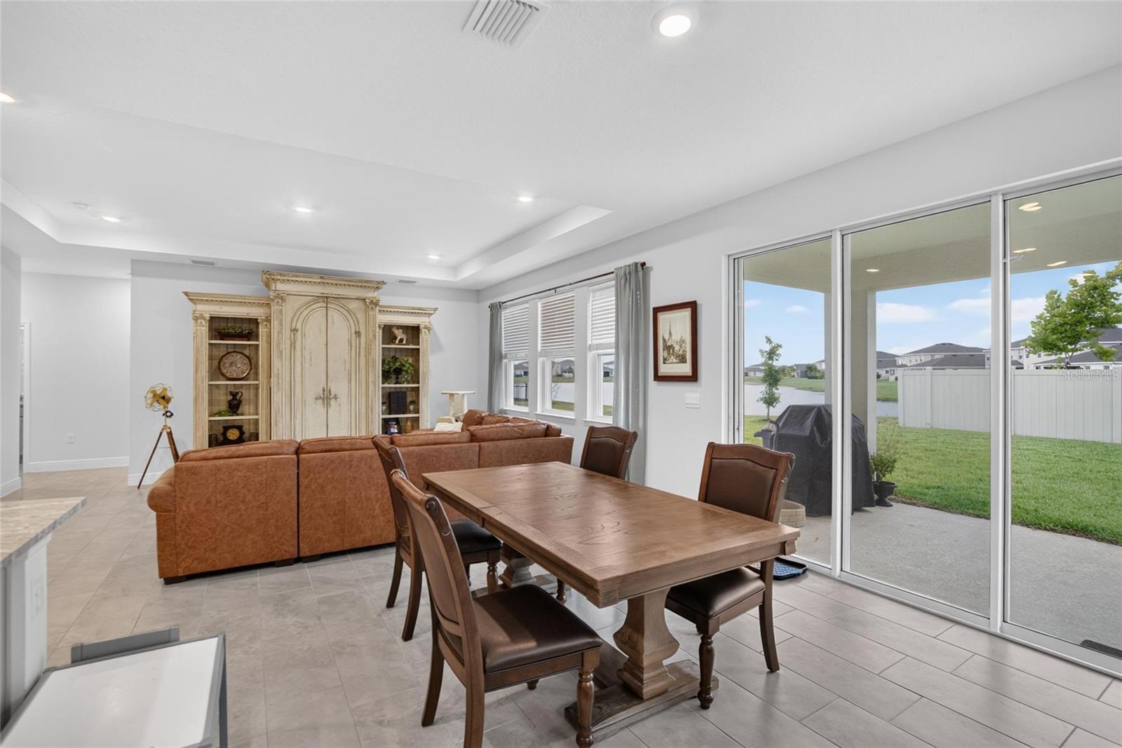 5633 HAWKS CAY ST — photo 12