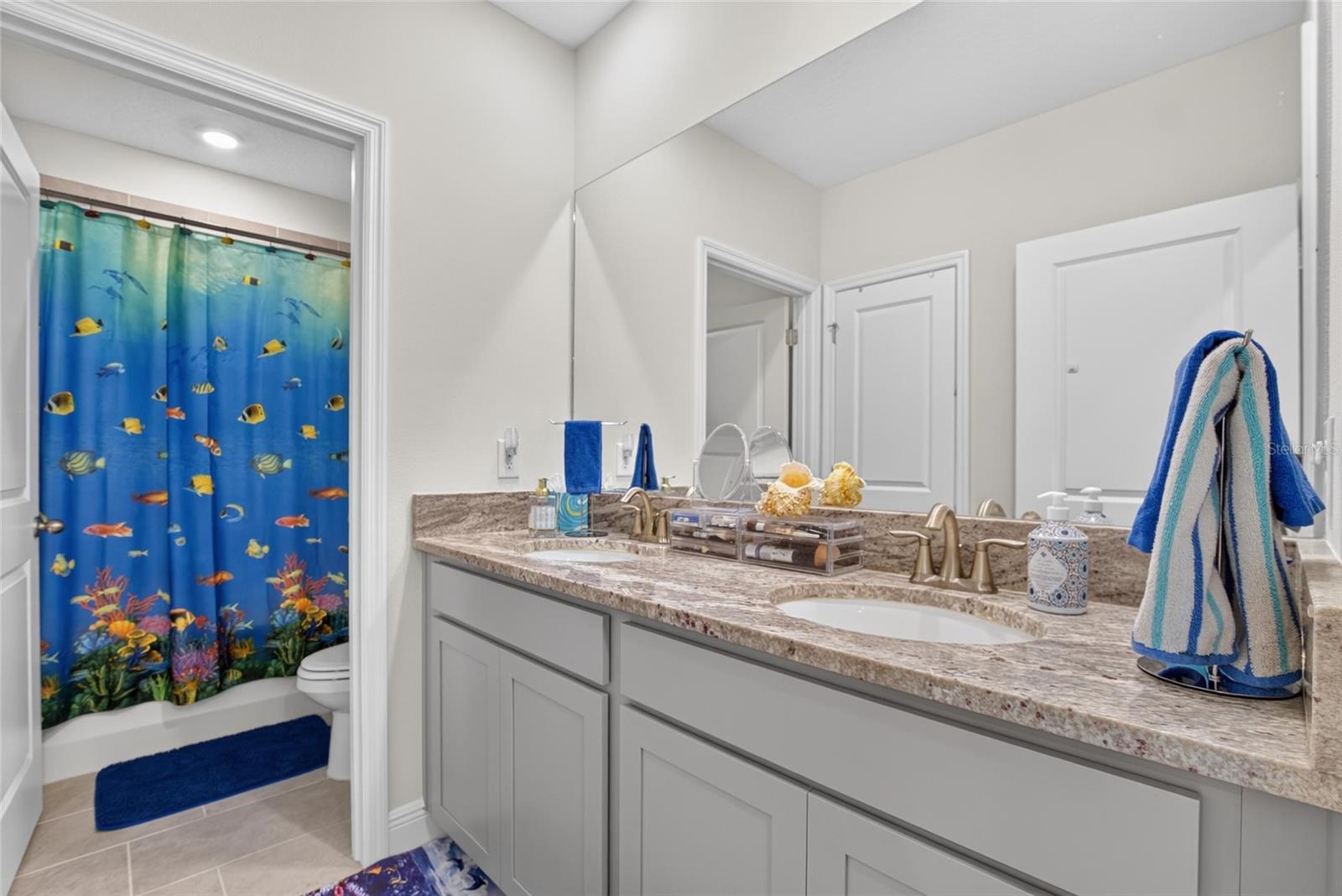 5633 HAWKS CAY ST — photo 39